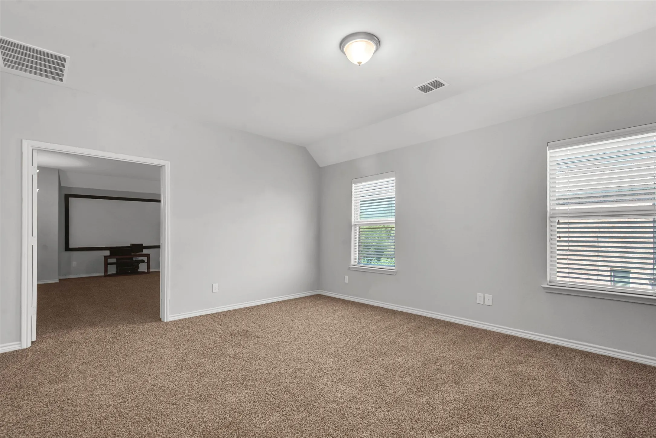 Single Family Residence For Sale in Denton County , 116 Mundelein Drive, Oak Point, Texas 75068, 4 Bedroom, 4 Bathroom, 3 Garage spaces, 3,582 Sqft, built in 2014, Preowned, mls#21243530, Real Estate Agent in Oak Point, Homes For Sale in Denton county, Homes For Sale in Oak Point, Realtor in Oak Point Texas, Real Estate Brokerage Independent Realty Texas, Luminita Cordes Realtor