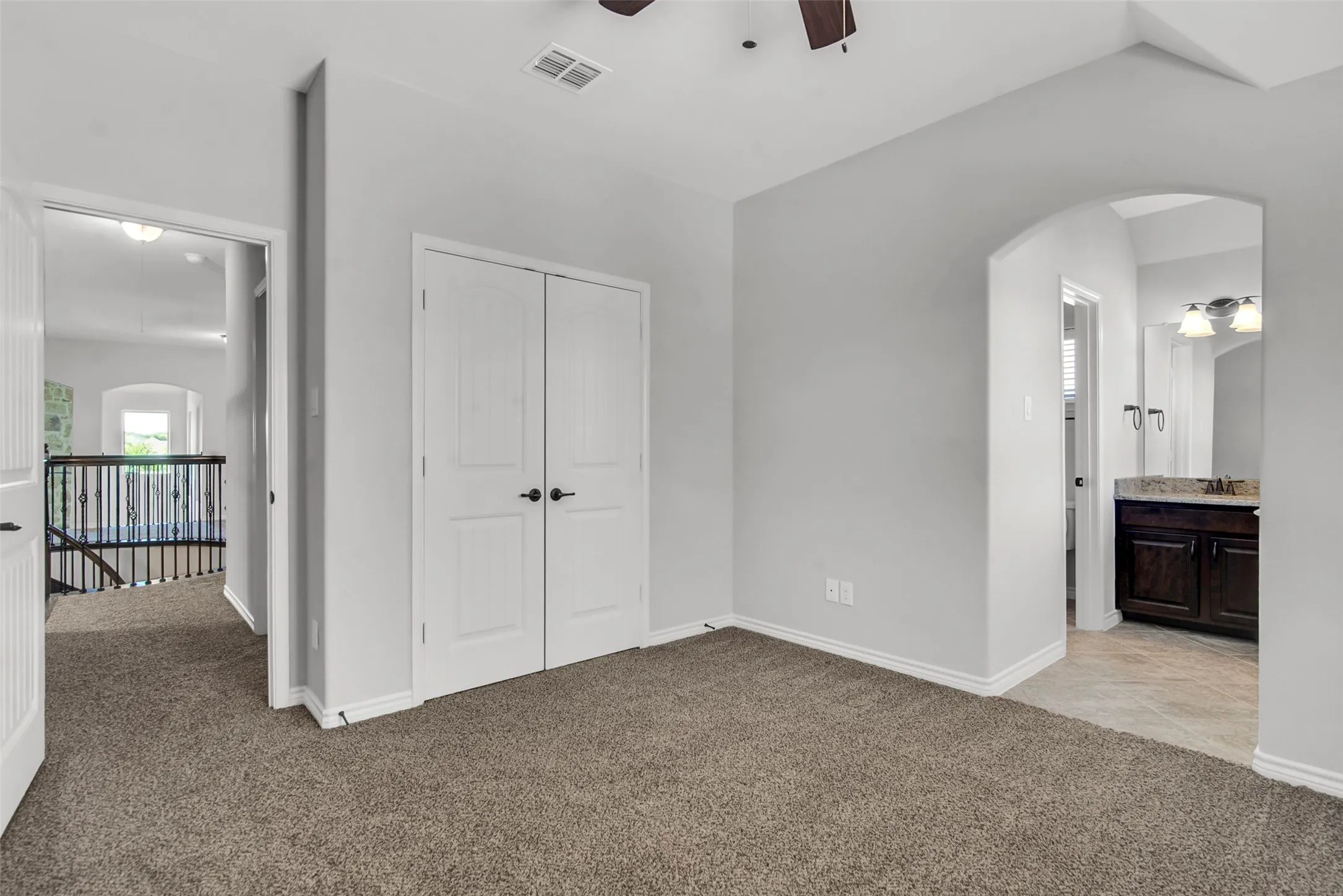 Single Family Residence For Sale in Denton County , 116 Mundelein Drive, Oak Point, Texas 75068, 4 Bedroom, 4 Bathroom, 3 Garage spaces, 3,582 Sqft, built in 2014, Preowned, mls#21243530, Real Estate Agent in Oak Point, Homes For Sale in Denton county, Homes For Sale in Oak Point, Realtor in Oak Point Texas, Real Estate Brokerage Independent Realty Texas, Luminita Cordes Realtor