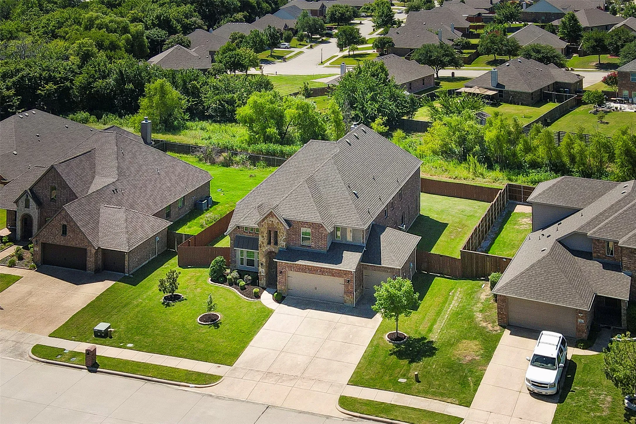 Single Family Residence For Sale in Denton County , 116 Mundelein Drive, Oak Point, Texas 75068, 4 Bedroom, 4 Bathroom, 3 Garage spaces, 3,582 Sqft, built in 2014, Preowned, mls#21243530, Real Estate Agent in Oak Point, Homes For Sale in Denton county, Homes For Sale in Oak Point, Realtor in Oak Point Texas, Real Estate Brokerage Independent Realty Texas, Luminita Cordes Realtor