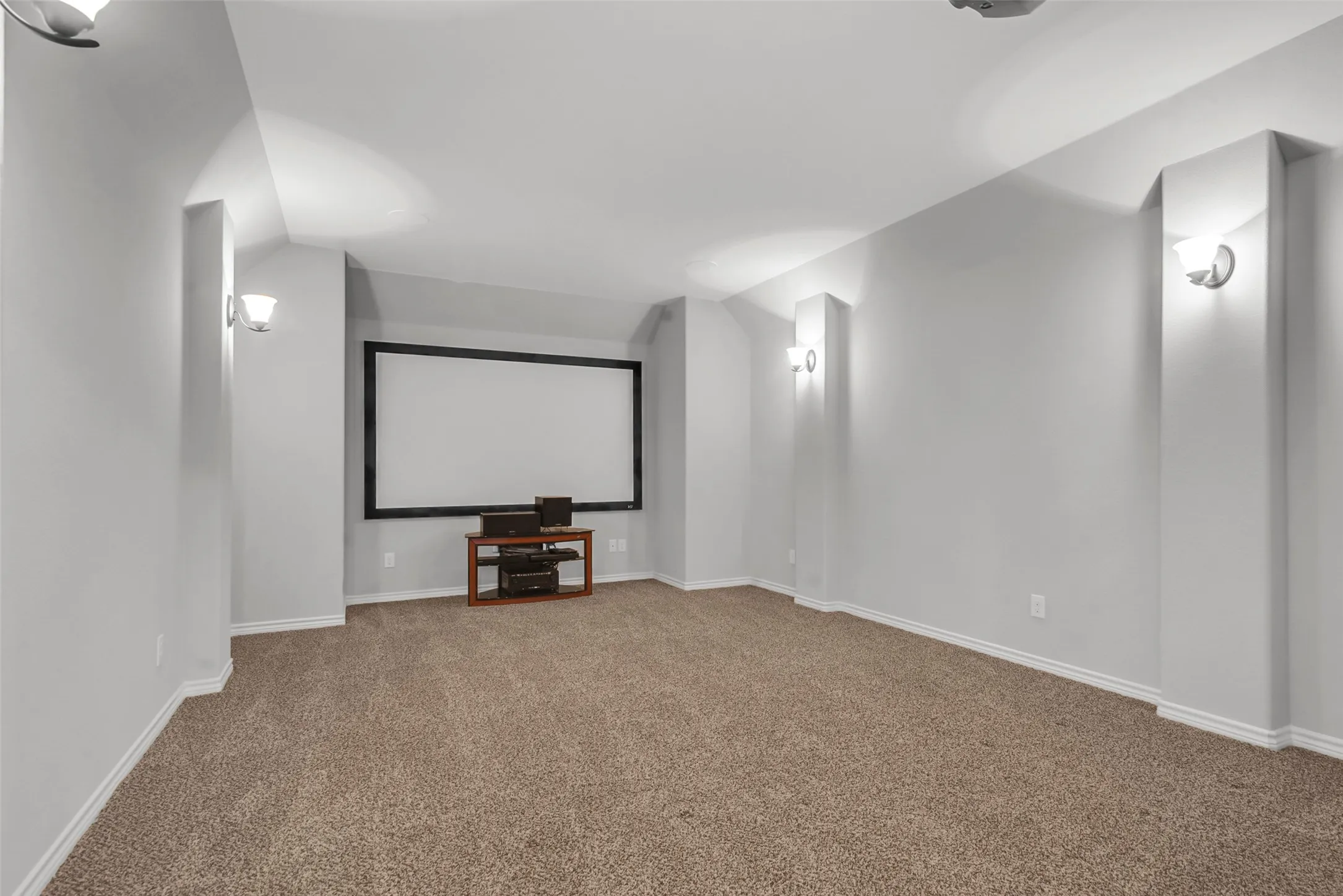 Single Family Residence For Sale in Denton County , 116 Mundelein Drive, Oak Point, Texas 75068, 4 Bedroom, 4 Bathroom, 3 Garage spaces, 3,582 Sqft, built in 2014, Preowned, mls#21243530, Real Estate Agent in Oak Point, Homes For Sale in Denton county, Homes For Sale in Oak Point, Realtor in Oak Point Texas, Real Estate Brokerage Independent Realty Texas, Luminita Cordes Realtor