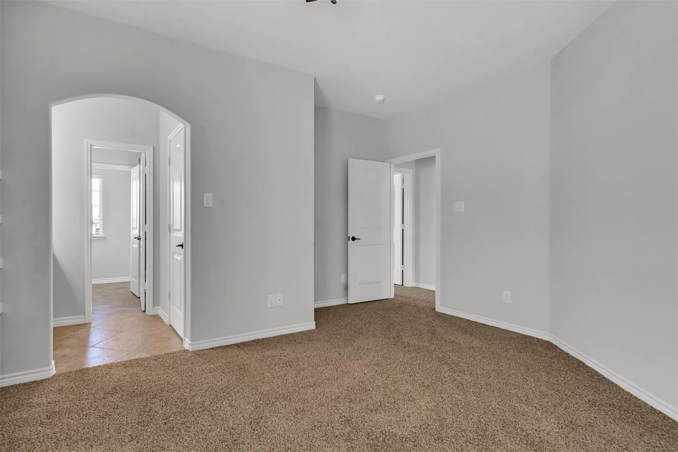 Single Family Residence For Sale in Denton County , 116 Mundelein Drive, Oak Point, Texas 75068, 4 Bedroom, 4 Bathroom, 3 Garage spaces, 3,582 Sqft, built in 2014, Preowned, mls#21243530, Real Estate Agent in Oak Point, Homes For Sale in Denton county, Homes For Sale in Oak Point, Realtor in Oak Point Texas, Real Estate Brokerage Independent Realty Texas, Luminita Cordes Realtor
