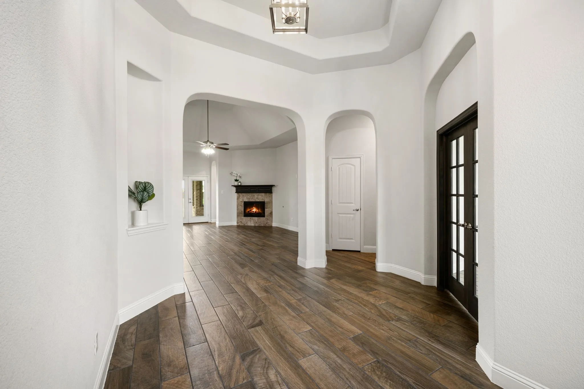 Light and airy entry