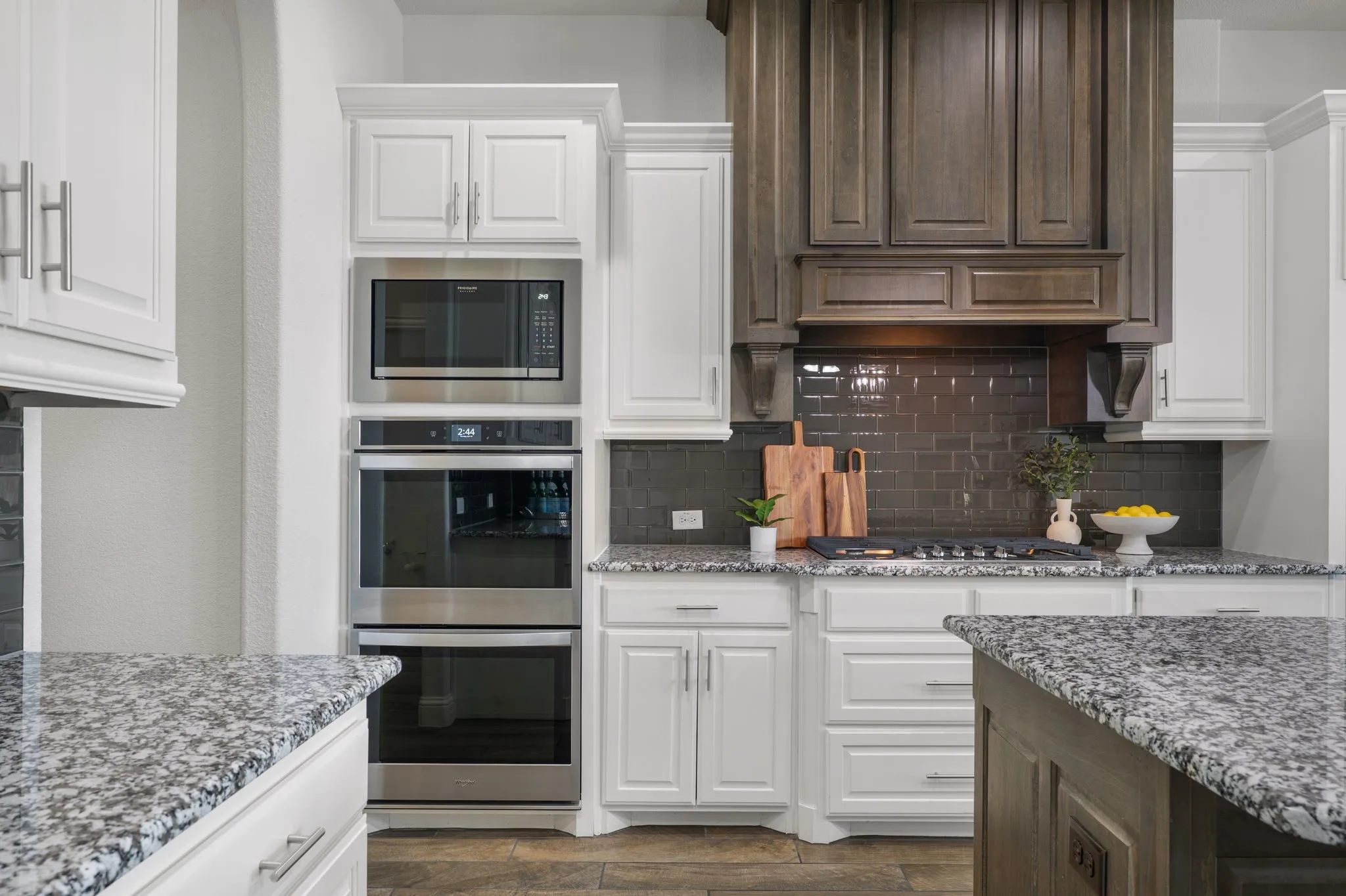 Lots of counter and cabinet space! Amazing double oven, gas stove!