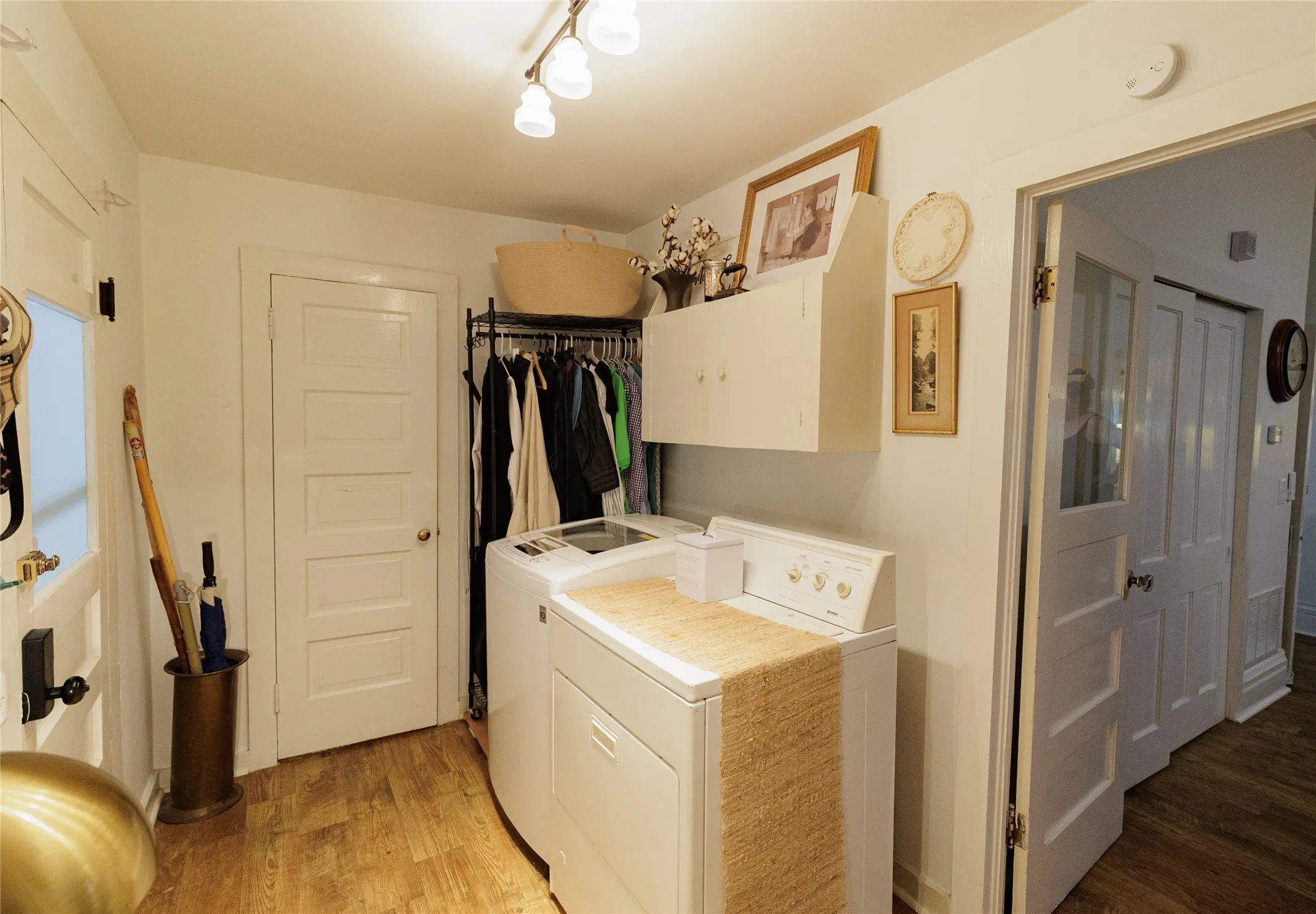Single Family Residence For Sale in Wise County , 510 W Walnut Street, Decatur, Texas 76234, 3 Bedrooms, 3 Bathrooms, Garage spaces, 1,750 Sqft, built in 1945, Preowned, Price $499,000, mls#21241329, Real Estate Agent in Decatur, Homes For Sale in Wise county, Homes For Sale in Decatur, Realtor in Decatur Texas, Real Estate Brokerage Independent Realty Texas, Luminita Cordes Realtor