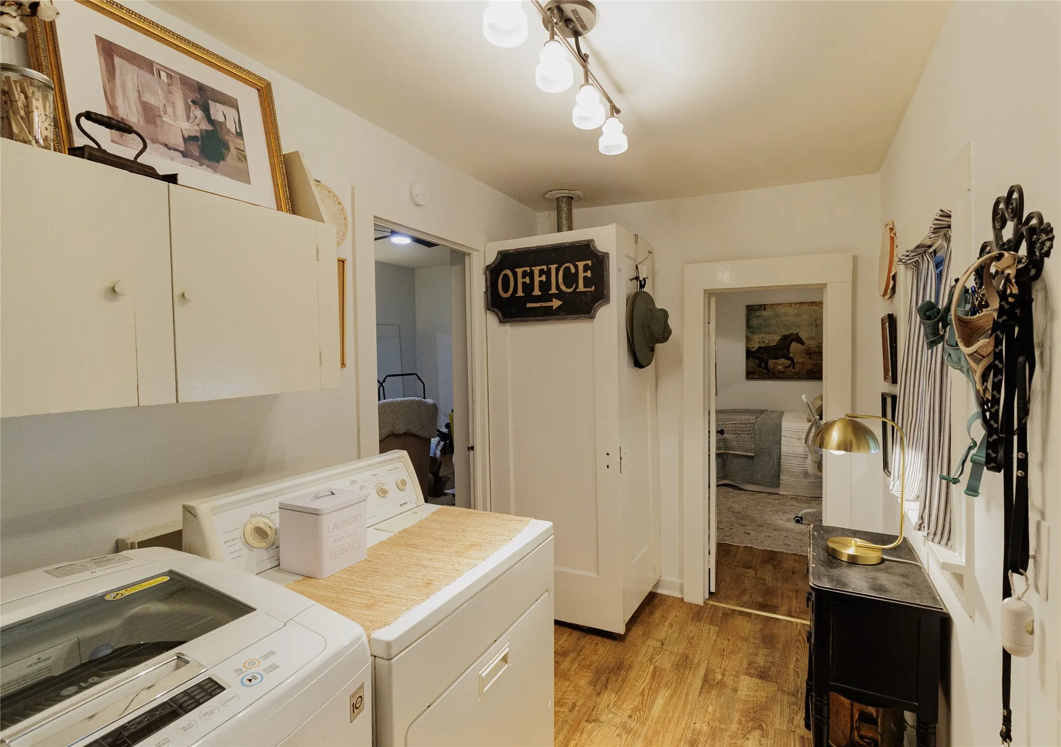 Single Family Residence For Sale in Wise County , 510 W Walnut Street, Decatur, Texas 76234, 3 Bedrooms, 3 Bathrooms, Garage spaces, 1,750 Sqft, built in 1945, Preowned, Price $499,000, mls#21241329, Real Estate Agent in Decatur, Homes For Sale in Wise county, Homes For Sale in Decatur, Realtor in Decatur Texas, Real Estate Brokerage Independent Realty Texas, Luminita Cordes Realtor