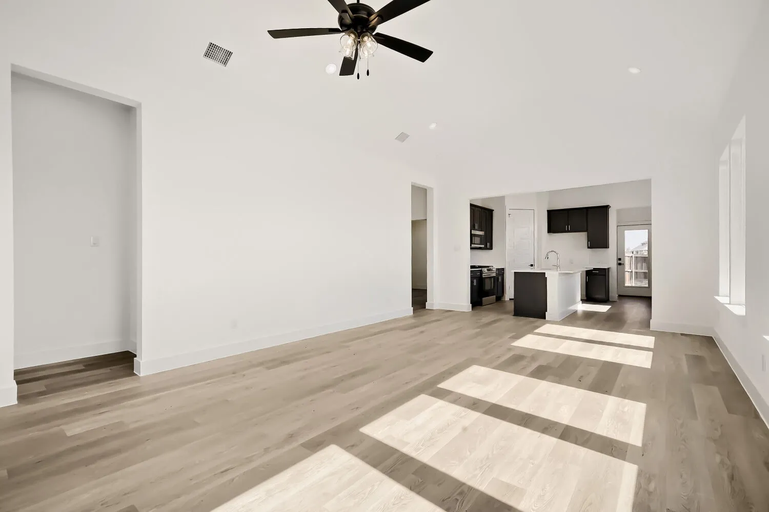 Single Family Residence For Sale in Kaufman County , 1812 Mann Road, Forney, Texas 75126, 3 Bedroom, 2 Bathroom, 2 Garage spaces, 1,720 Sqft, built in 2026, New Construction - Incomplete, mls#21241915, Real Estate Agent in Forney, Homes For Sale in Kaufman county, Homes For Sale in Forney, Realtor in Forney Texas, Real Estate Brokerage Independent Realty Texas, Luminita Cordes Realtor