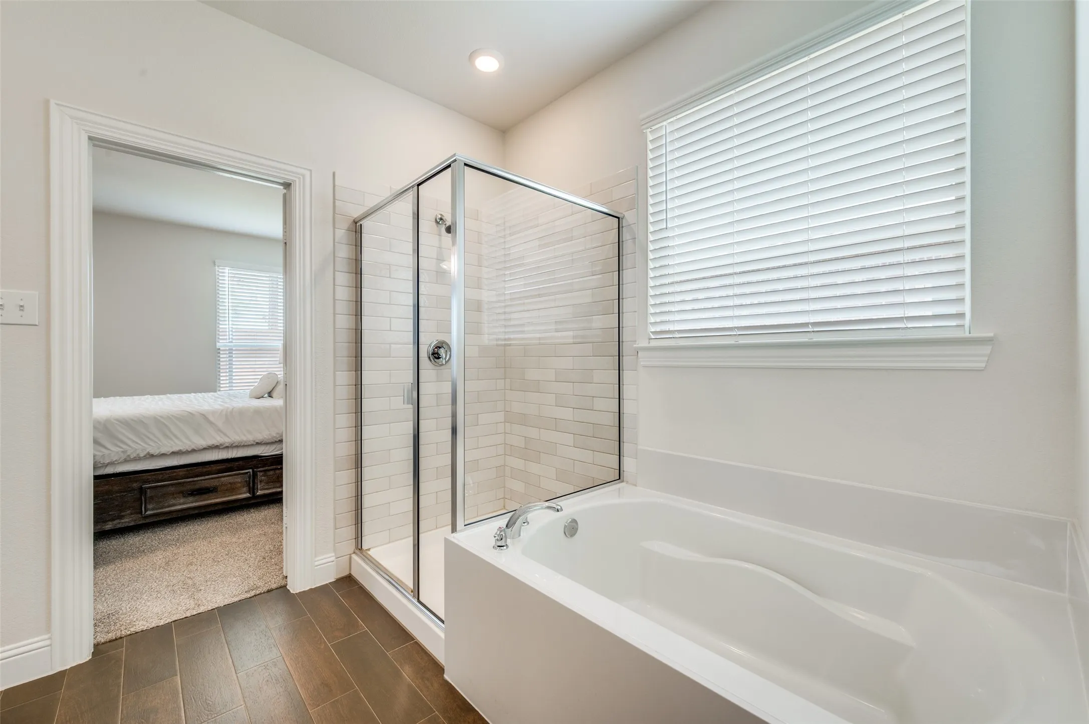 Single Family Residence For Sale in Denton County , 10509 Table Bluff Street, Aubrey, Texas 76227, 4 Bedroom, 3 Bathroom, 2 Garage spaces, 2,449 Sqft, built in 2021, Preowned, mls#21243607, Real Estate Agent in Aubrey, Homes For Sale in Denton county, Homes For Sale in Aubrey, Realtor in Aubrey Texas, Real Estate Brokerage Independent Realty Texas, Luminita Cordes Realtor