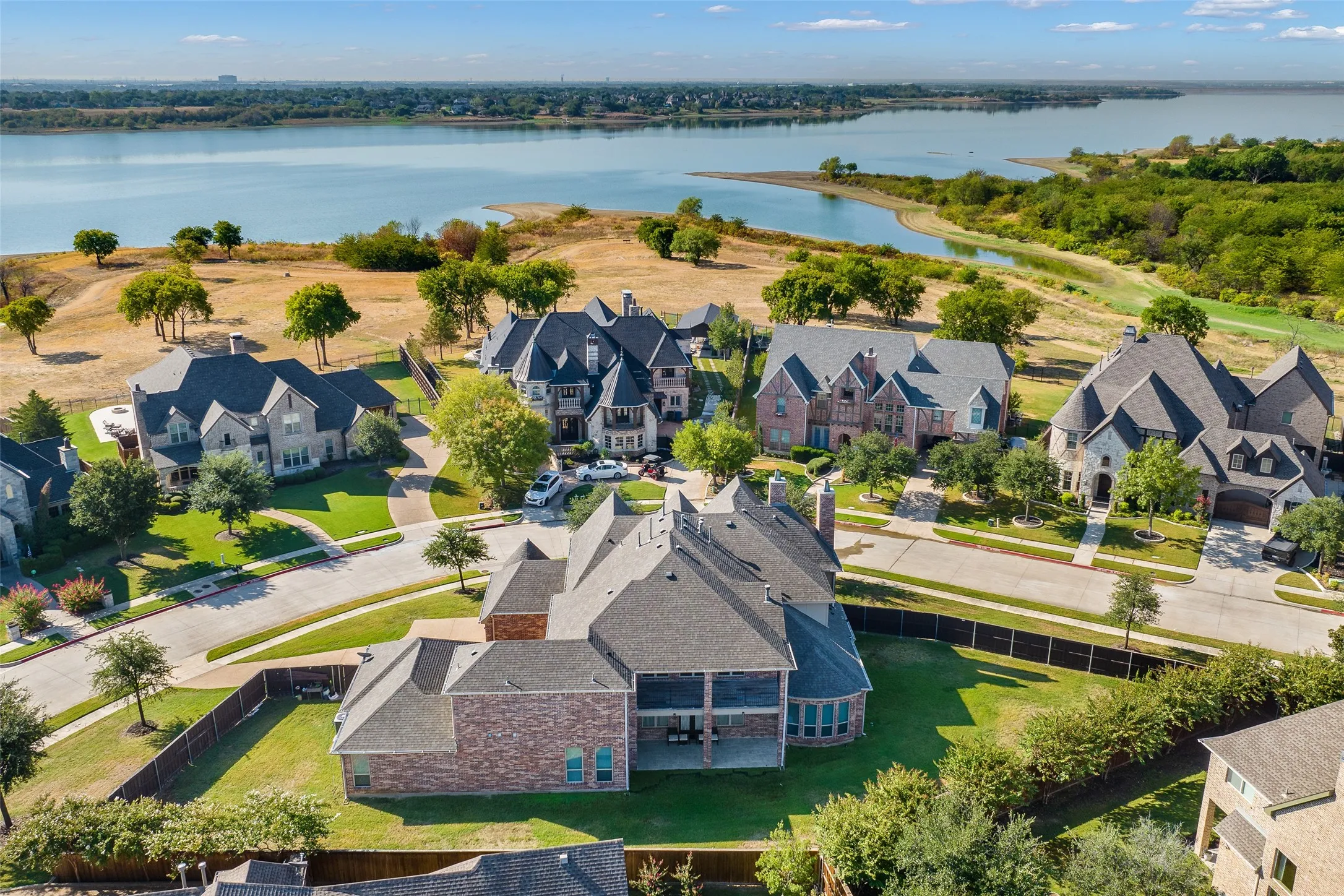 Single Family Residence For Sale in Denton County , 7524 Glenturret Circle, The Colony, Texas 75056, 6 Bedroom, 6 Bathroom, 2 Garage spaces, 5,508 Sqft, built in 2013, Preowned, mls#21243648, Real Estate Agent in The Colony, Homes For Sale in Denton county, Homes For Sale in The Colony, Realtor in The Colony Texas, Real Estate Brokerage Independent Realty Texas, Luminita Cordes Realtor