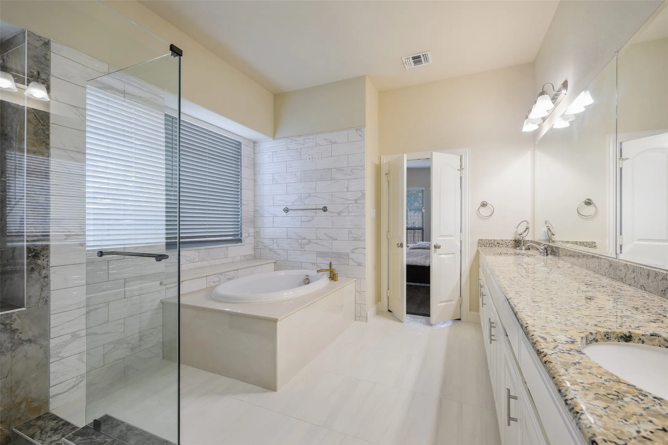 Single Family Residence For Sale in Denton County , 7524 Glenturret Circle, The Colony, Texas 75056, 6 Bedroom, 6 Bathroom, 2 Garage spaces, 5,508 Sqft, built in 2013, Preowned, mls#21243648, Real Estate Agent in The Colony, Homes For Sale in Denton county, Homes For Sale in The Colony, Realtor in The Colony Texas, Real Estate Brokerage Independent Realty Texas, Luminita Cordes Realtor