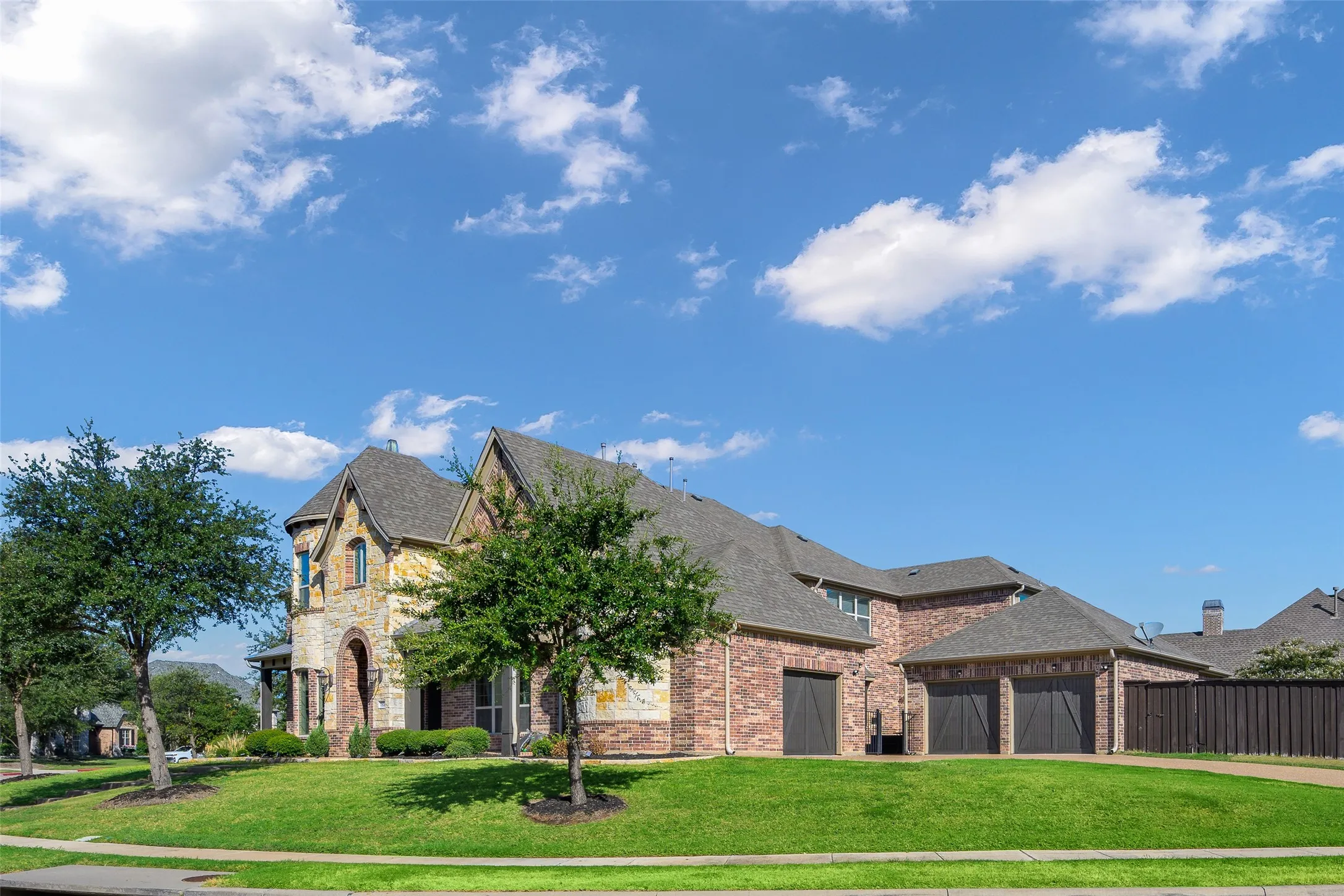Single Family Residence For Sale in Denton County , 7524 Glenturret Circle, The Colony, Texas 75056, 6 Bedroom, 6 Bathroom, 2 Garage spaces, 5,508 Sqft, built in 2013, Preowned, mls#21243648, Real Estate Agent in The Colony, Homes For Sale in Denton county, Homes For Sale in The Colony, Realtor in The Colony Texas, Real Estate Brokerage Independent Realty Texas, Luminita Cordes Realtor