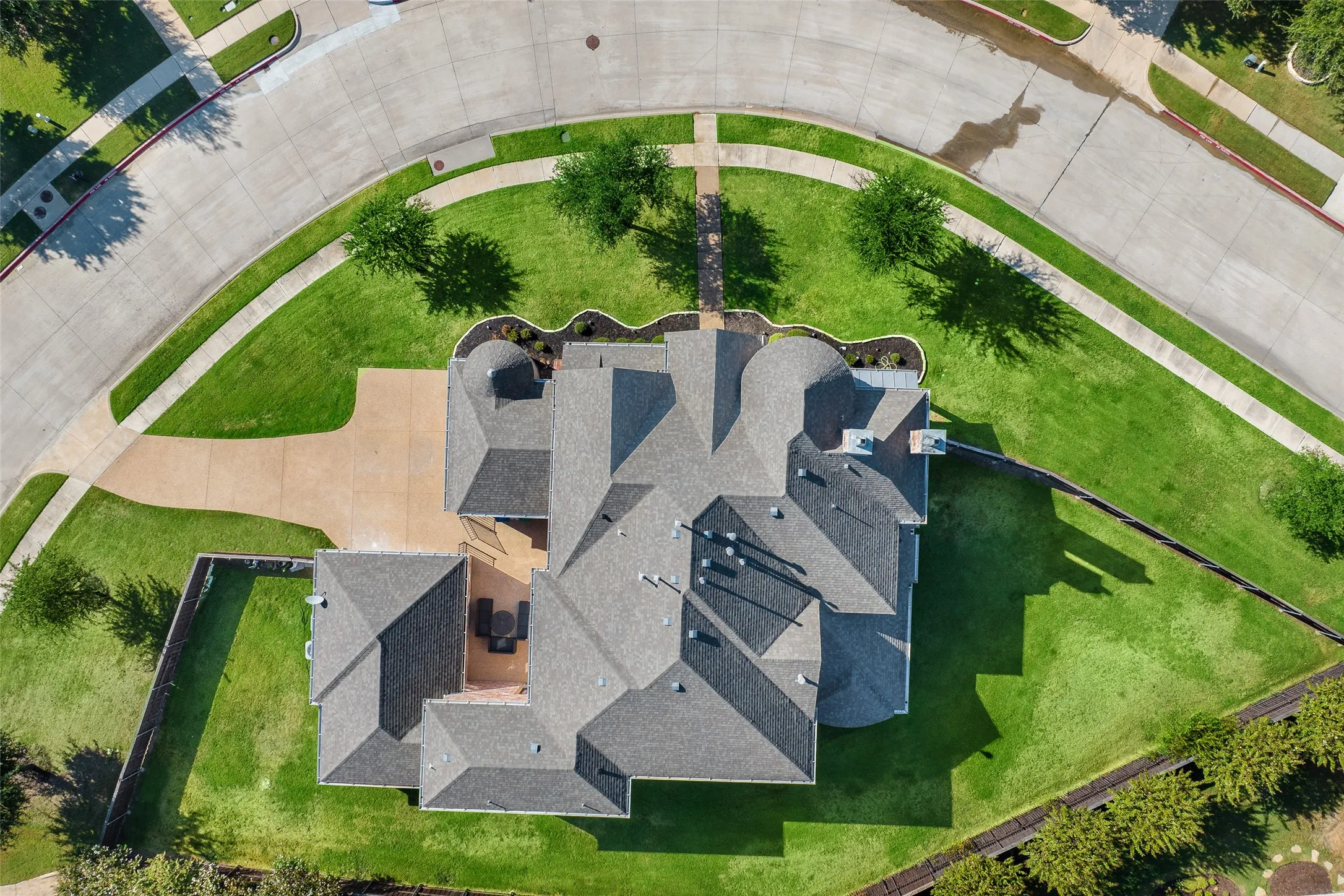 Single Family Residence For Sale in Denton County , 7524 Glenturret Circle, The Colony, Texas 75056, 6 Bedroom, 6 Bathroom, 2 Garage spaces, 5,508 Sqft, built in 2013, Preowned, mls#21243648, Real Estate Agent in The Colony, Homes For Sale in Denton county, Homes For Sale in The Colony, Realtor in The Colony Texas, Real Estate Brokerage Independent Realty Texas, Luminita Cordes Realtor