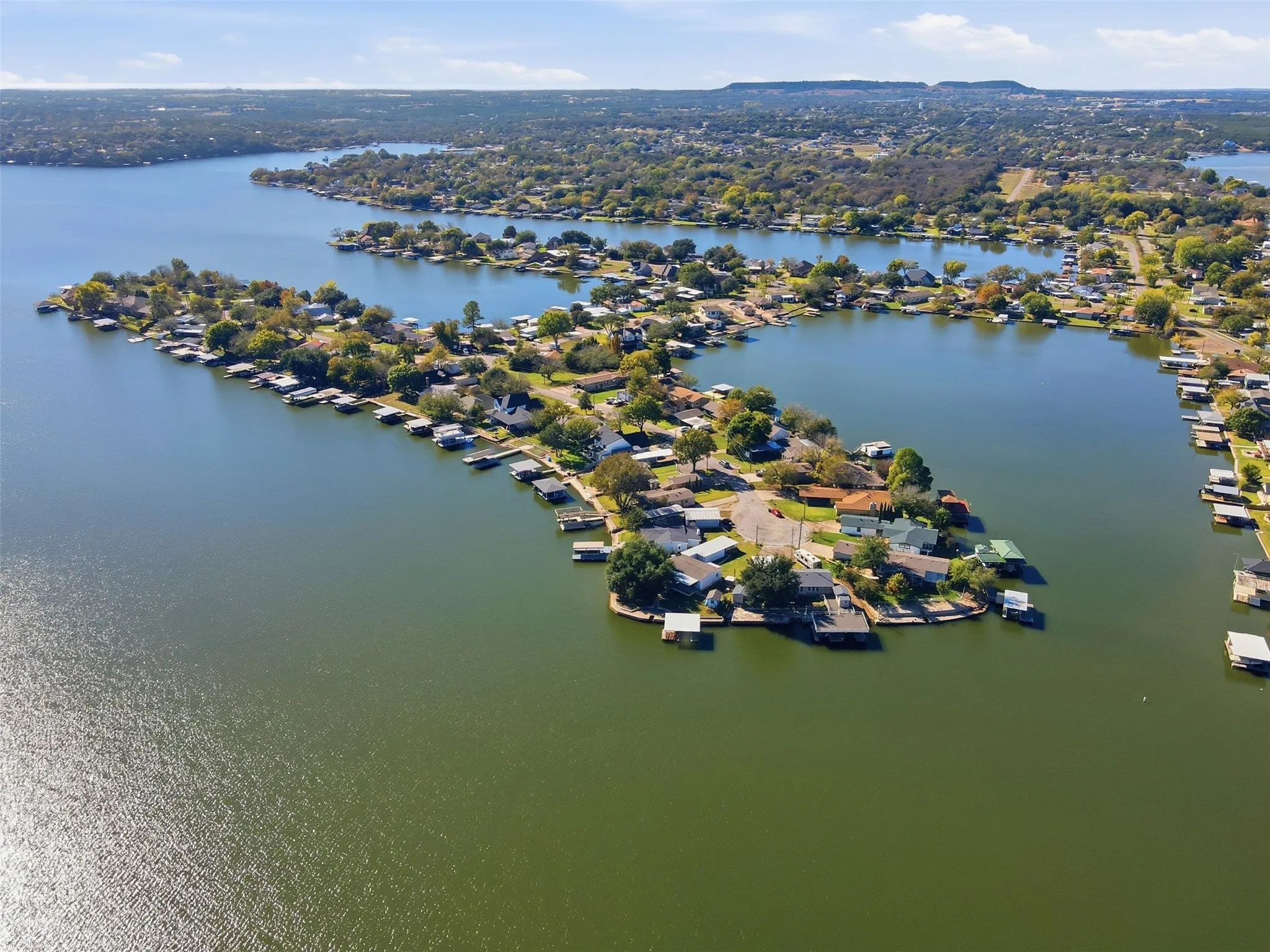 Mobile Home For Sale in Hood County , 4016 Linda Court, Granbury, Texas 76048, 2 Bedroom, 2 Bathroom, 2 Garage spaces, 1,372 Sqft, built in 1981, mls#21206386, Real Estate Agent in Granbury, Homes For Sale in Hood county, Homes For Sale in Granbury, Realtor in Granbury Texas, Real Estate Brokerage Independent Realty Texas, Luminita Cordes Realtor