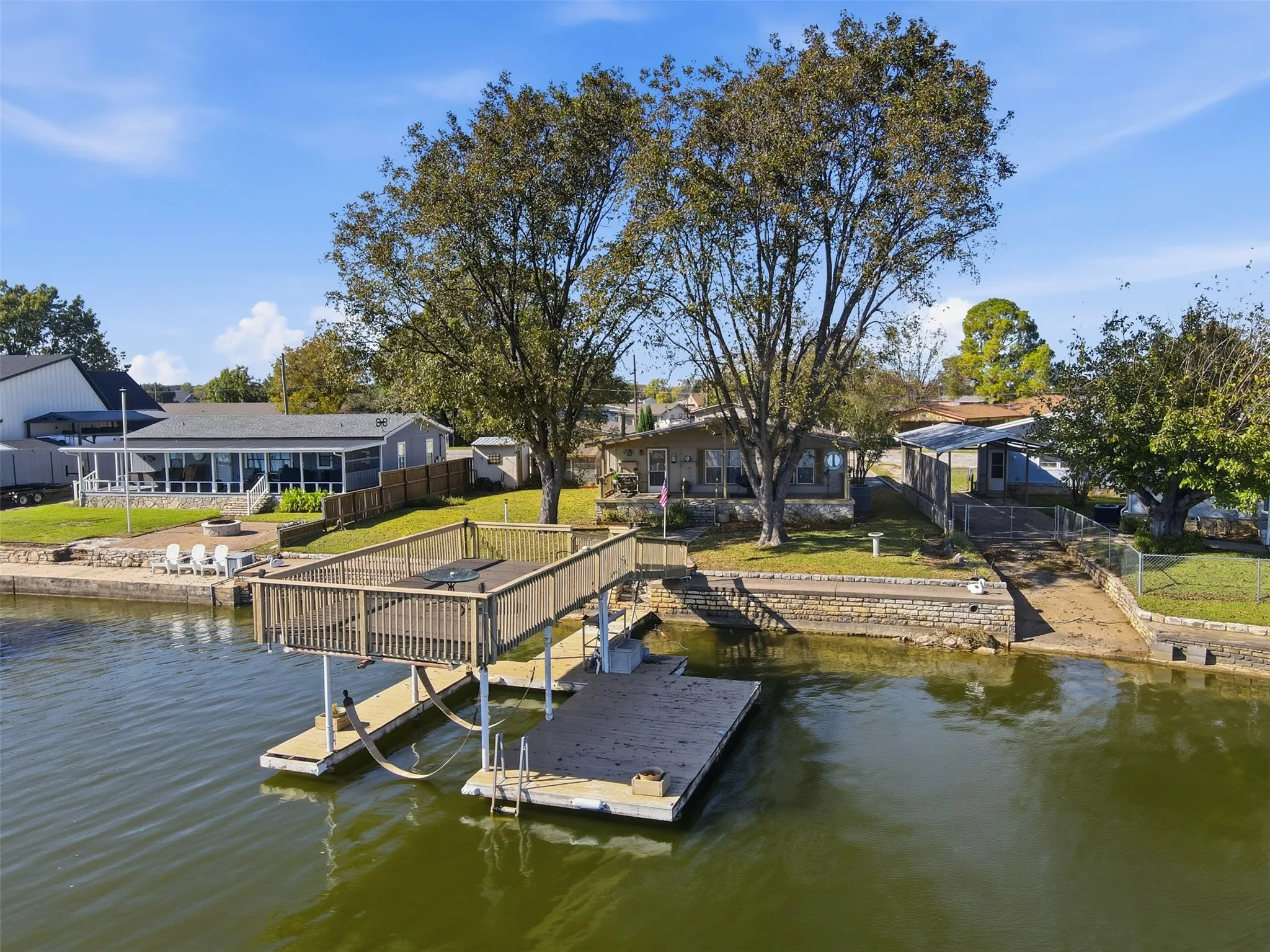 Mobile Home For Sale in Hood County , 4016 Linda Court, Granbury, Texas 76048, 2 Bedroom, 2 Bathroom, 2 Garage spaces, 1,372 Sqft, built in 1981, mls#21206386, Real Estate Agent in Granbury, Homes For Sale in Hood county, Homes For Sale in Granbury, Realtor in Granbury Texas, Real Estate Brokerage Independent Realty Texas, Luminita Cordes Realtor