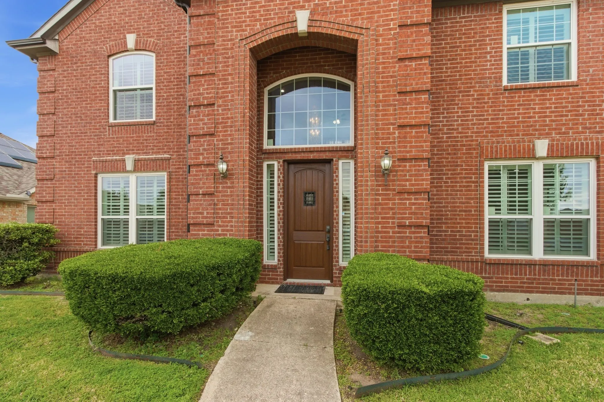 Single Family Residence For Sale in Denton County , 3852 Harrison Drive, Carrollton, Texas 75010, 4 Bedroom, 3 Bathroom, 2 Garage spaces, 2,696 Sqft, built in 1997, Preowned, mls#21219000, Real Estate Agent in Carrollton, Homes For Sale in Denton county, Homes For Sale in Carrollton, Realtor in Carrollton Texas, Real Estate Brokerage Independent Realty Texas, Luminita Cordes Realtor