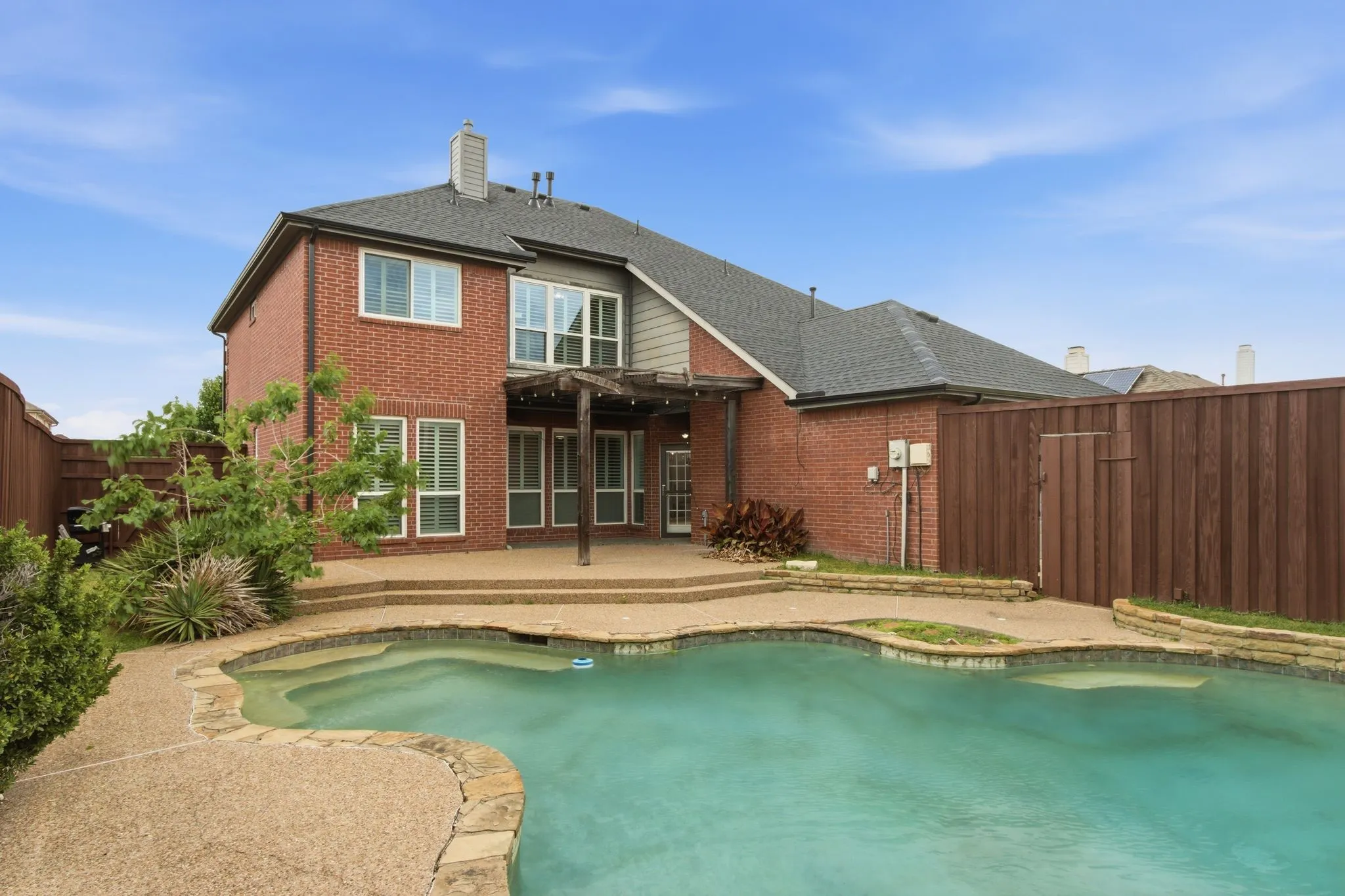 Single Family Residence For Sale in Denton County , 3852 Harrison Drive, Carrollton, Texas 75010, 4 Bedroom, 3 Bathroom, 2 Garage spaces, 2,696 Sqft, built in 1997, Preowned, mls#21219000, Real Estate Agent in Carrollton, Homes For Sale in Denton county, Homes For Sale in Carrollton, Realtor in Carrollton Texas, Real Estate Brokerage Independent Realty Texas, Luminita Cordes Realtor