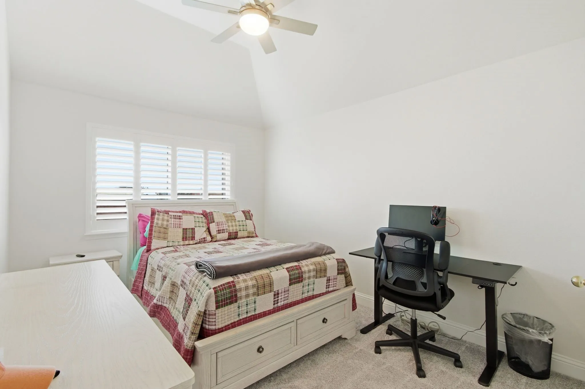 Single Family Residence For Sale in Denton County , 3852 Harrison Drive, Carrollton, Texas 75010, 4 Bedroom, 3 Bathroom, 2 Garage spaces, 2,696 Sqft, built in 1997, Preowned, mls#21219000, Real Estate Agent in Carrollton, Homes For Sale in Denton county, Homes For Sale in Carrollton, Realtor in Carrollton Texas, Real Estate Brokerage Independent Realty Texas, Luminita Cordes Realtor