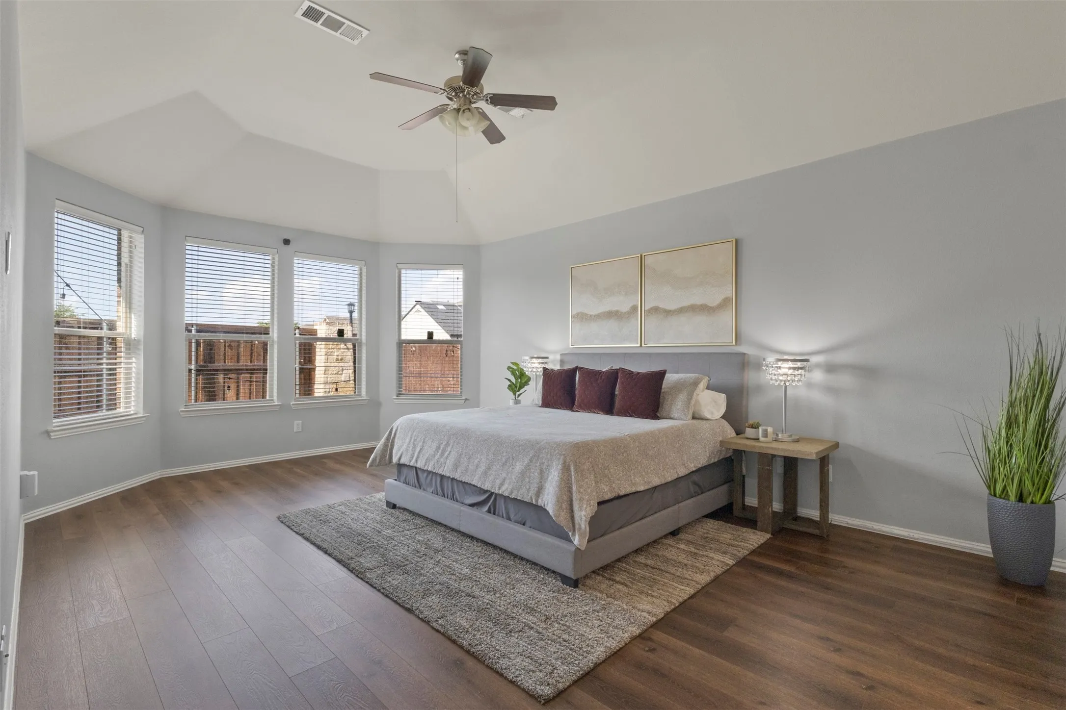 Single Family Residence For Sale in Denton County , 1729 Shoebill Drive, Little Elm, Texas 75068, 4 Bedroom, 3 Bathroom, 2 Garage spaces, 3,040 Sqft, built in 2010, mls#21242513, Real Estate Agent in Little Elm, Homes For Sale in Denton county, Homes For Sale in Little Elm, Realtor in Little Elm Texas, Real Estate Brokerage Independent Realty Texas, Luminita Cordes Realtor