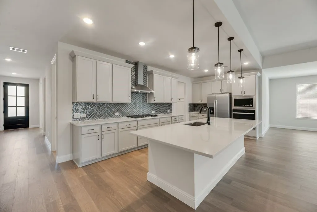 Single Family Residence For Sale in Denton County , 2272 Valencia Drive, Little Elm, Texas 75068, 4 Bedroom, 4 Bathroom, 3 Garage spaces, 2,787 Sqft, built in 2024, New Construction - Complete, mls#21243668, Real Estate Agent in Little Elm, Homes For Sale in Denton county, Homes For Sale in Little Elm, Realtor in Little Elm Texas, Real Estate Brokerage Independent Realty Texas, Luminita Cordes Realtor