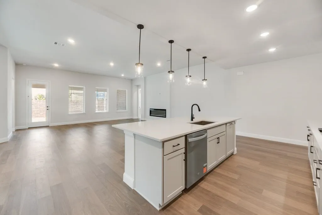 Single Family Residence For Sale in Denton County , 2272 Valencia Drive, Little Elm, Texas 75068, 4 Bedroom, 4 Bathroom, 3 Garage spaces, 2,787 Sqft, built in 2024, New Construction - Complete, mls#21243668, Real Estate Agent in Little Elm, Homes For Sale in Denton county, Homes For Sale in Little Elm, Realtor in Little Elm Texas, Real Estate Brokerage Independent Realty Texas, Luminita Cordes Realtor