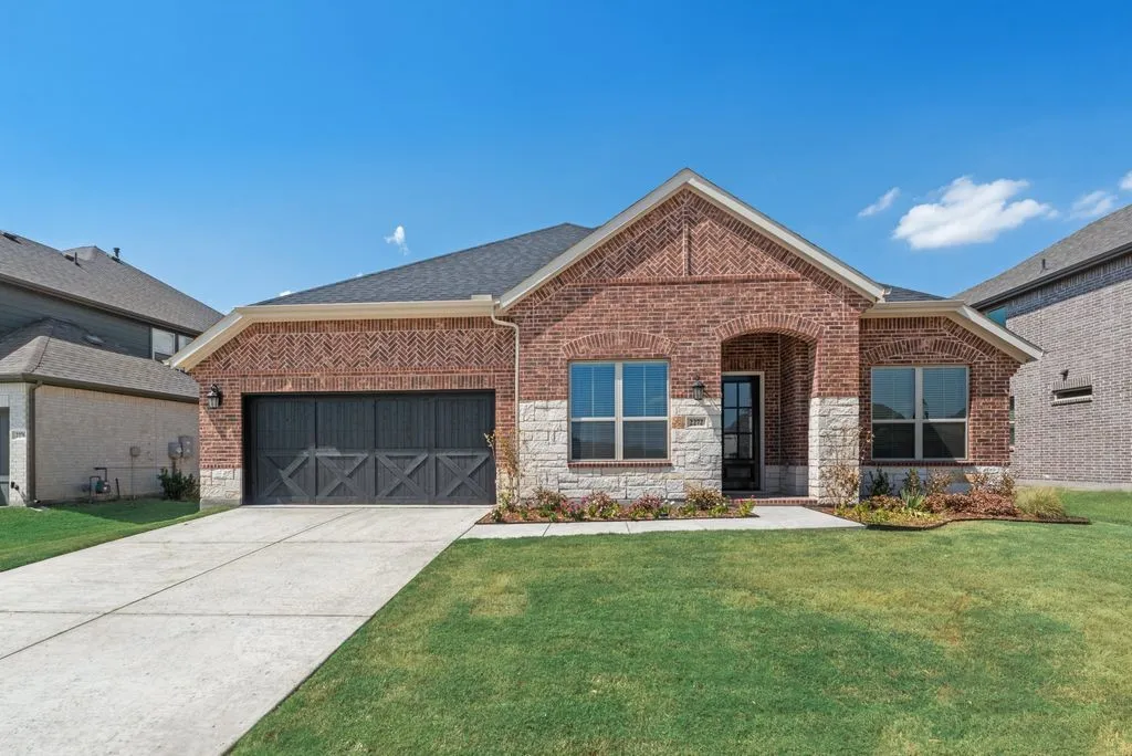 Single Family Residence For Sale in Denton County , 2272 Valencia Drive, Little Elm, Texas 75068, 4 Bedroom, 4 Bathroom, 3 Garage spaces, 2,787 Sqft, built in 2024, New Construction - Complete, mls#21243668, Real Estate Agent in Little Elm, Homes For Sale in Denton county, Homes For Sale in Little Elm, Realtor in Little Elm Texas, Real Estate Brokerage Independent Realty Texas, Luminita Cordes Realtor