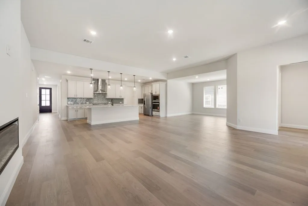 Single Family Residence For Sale in Denton County , 2272 Valencia Drive, Little Elm, Texas 75068, 4 Bedroom, 4 Bathroom, 3 Garage spaces, 2,787 Sqft, built in 2024, New Construction - Complete, mls#21243668, Real Estate Agent in Little Elm, Homes For Sale in Denton county, Homes For Sale in Little Elm, Realtor in Little Elm Texas, Real Estate Brokerage Independent Realty Texas, Luminita Cordes Realtor