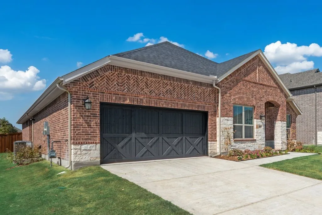 Single Family Residence For Sale in Denton County , 2272 Valencia Drive, Little Elm, Texas 75068, 4 Bedroom, 4 Bathroom, 3 Garage spaces, 2,787 Sqft, built in 2024, New Construction - Complete, mls#21243668, Real Estate Agent in Little Elm, Homes For Sale in Denton county, Homes For Sale in Little Elm, Realtor in Little Elm Texas, Real Estate Brokerage Independent Realty Texas, Luminita Cordes Realtor