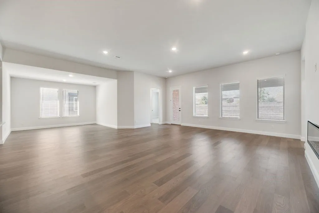 Single Family Residence For Sale in Denton County , 2272 Valencia Drive, Little Elm, Texas 75068, 4 Bedroom, 4 Bathroom, 3 Garage spaces, 2,787 Sqft, built in 2024, New Construction - Complete, mls#21243668, Real Estate Agent in Little Elm, Homes For Sale in Denton county, Homes For Sale in Little Elm, Realtor in Little Elm Texas, Real Estate Brokerage Independent Realty Texas, Luminita Cordes Realtor