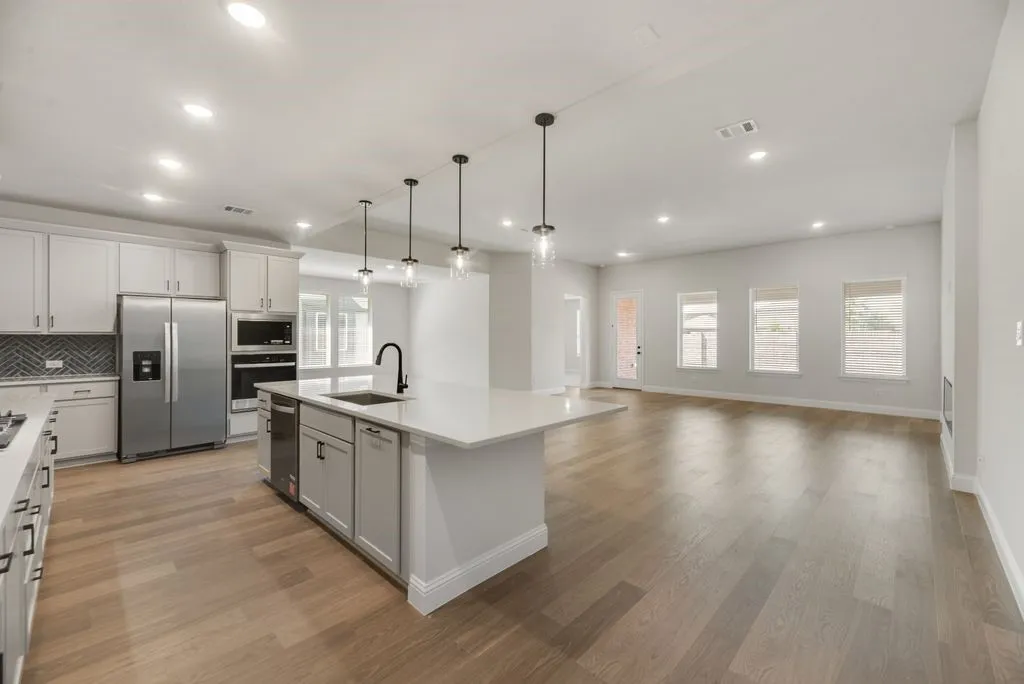 Single Family Residence For Sale in Denton County , 2272 Valencia Drive, Little Elm, Texas 75068, 4 Bedroom, 4 Bathroom, 3 Garage spaces, 2,787 Sqft, built in 2024, New Construction - Complete, mls#21243668, Real Estate Agent in Little Elm, Homes For Sale in Denton county, Homes For Sale in Little Elm, Realtor in Little Elm Texas, Real Estate Brokerage Independent Realty Texas, Luminita Cordes Realtor