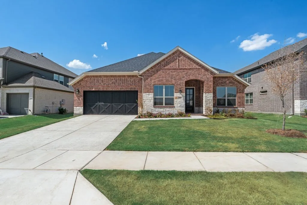 Single Family Residence For Sale in Denton County , 2272 Valencia Drive, Little Elm, Texas 75068, 4 Bedroom, 4 Bathroom, 3 Garage spaces, 2,787 Sqft, built in 2024, New Construction - Complete, mls#21243668, Real Estate Agent in Little Elm, Homes For Sale in Denton county, Homes For Sale in Little Elm, Realtor in Little Elm Texas, Real Estate Brokerage Independent Realty Texas, Luminita Cordes Realtor