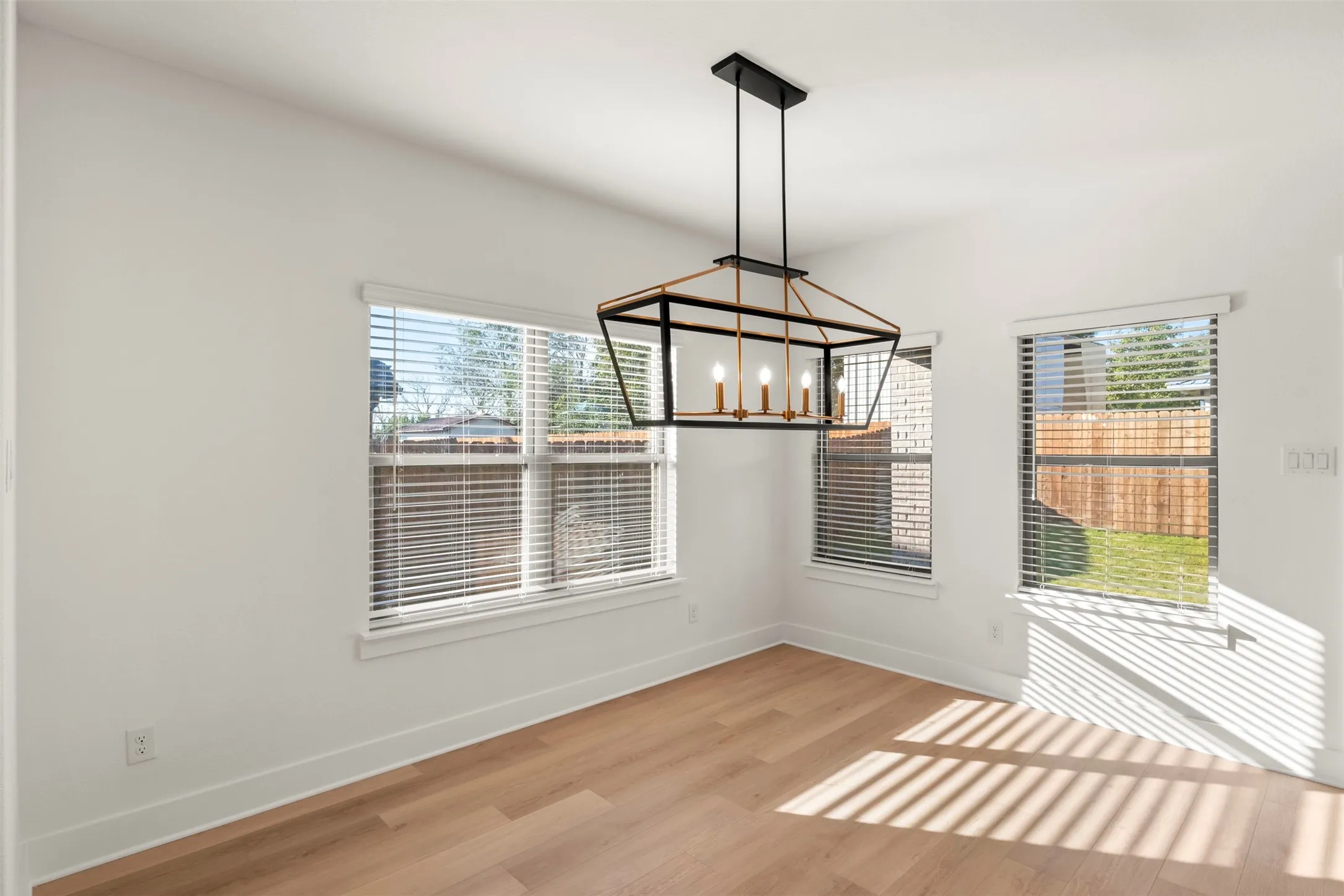 Single Family Residence For Sale in Ellis County , 701 Escovedo Drive, Italy, Texas 76651, 3 Bedroom, 2 Bathroom, 2 Garage spaces, 1,669 Sqft, built in 2025, New Construction - Complete, mls#21243622, Real Estate Agent in Italy, Homes For Sale in Ellis county, Homes For Sale in Italy, Realtor in Italy Texas, Real Estate Brokerage Independent Realty Texas, Luminita Cordes Realtor