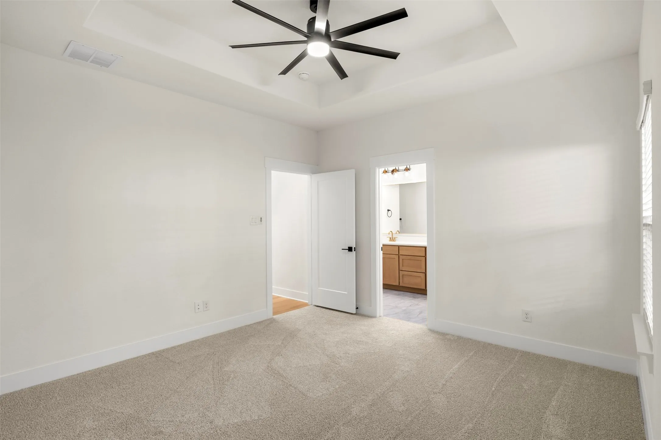 Single Family Residence For Sale in Ellis County , 701 Escovedo Drive, Italy, Texas 76651, 3 Bedroom, 2 Bathroom, 2 Garage spaces, 1,669 Sqft, built in 2025, New Construction - Complete, mls#21243622, Real Estate Agent in Italy, Homes For Sale in Ellis county, Homes For Sale in Italy, Realtor in Italy Texas, Real Estate Brokerage Independent Realty Texas, Luminita Cordes Realtor