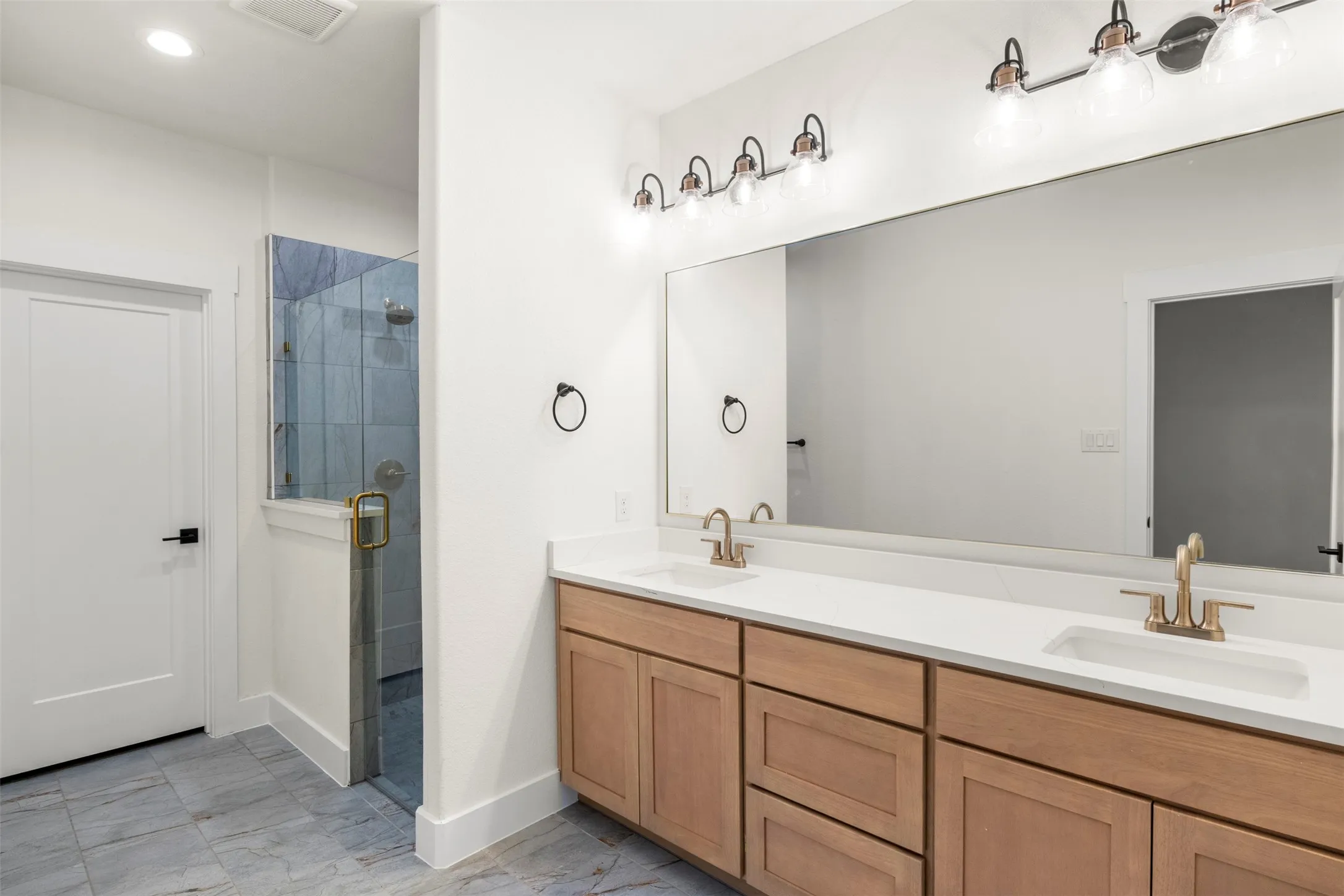 Single Family Residence For Sale in Ellis County , 701 Escovedo Drive, Italy, Texas 76651, 3 Bedroom, 2 Bathroom, 2 Garage spaces, 1,669 Sqft, built in 2025, New Construction - Complete, mls#21243622, Real Estate Agent in Italy, Homes For Sale in Ellis county, Homes For Sale in Italy, Realtor in Italy Texas, Real Estate Brokerage Independent Realty Texas, Luminita Cordes Realtor