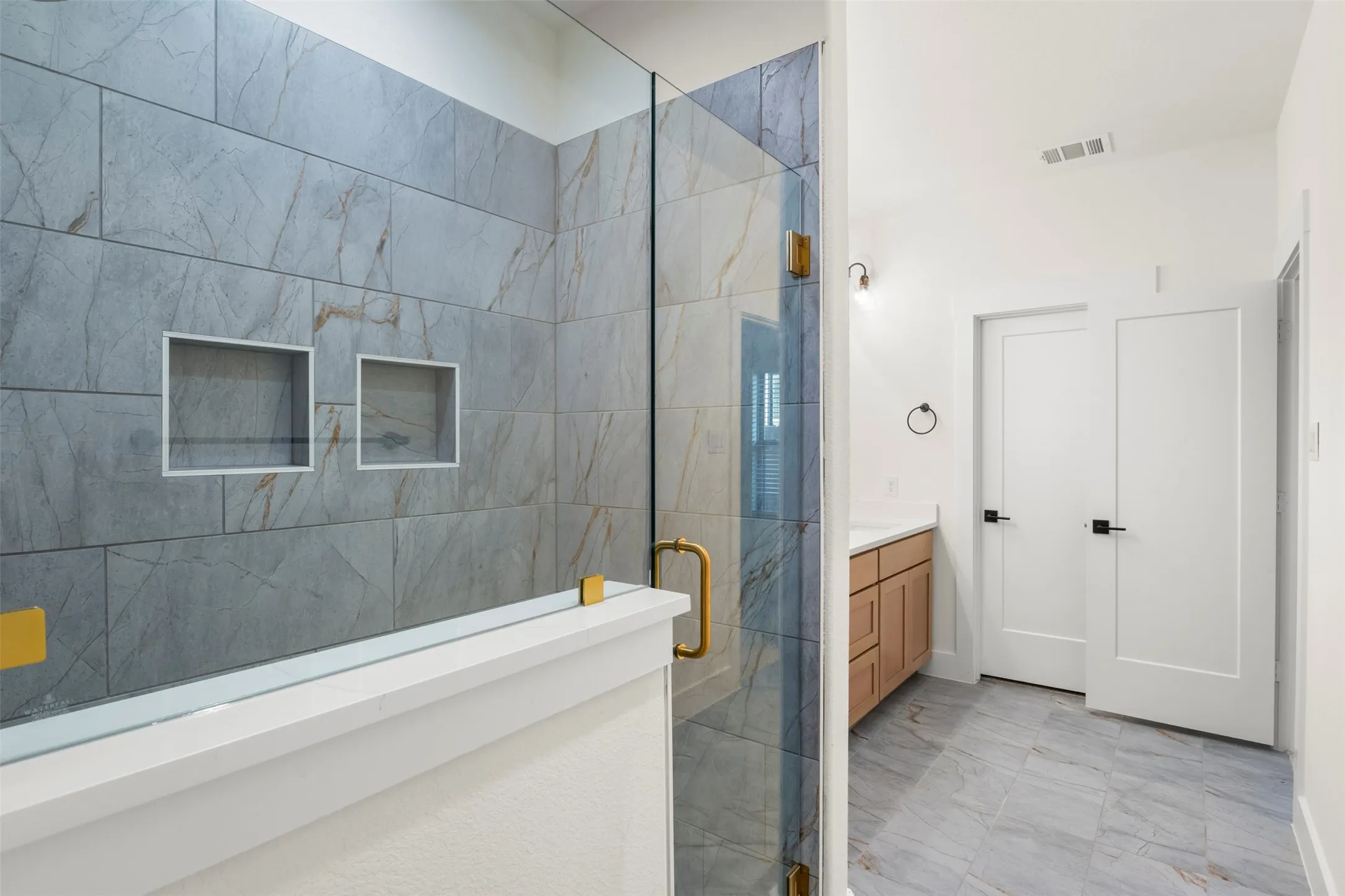 Single Family Residence For Sale in Ellis County , 701 Escovedo Drive, Italy, Texas 76651, 3 Bedroom, 2 Bathroom, 2 Garage spaces, 1,669 Sqft, built in 2025, New Construction - Complete, mls#21243622, Real Estate Agent in Italy, Homes For Sale in Ellis county, Homes For Sale in Italy, Realtor in Italy Texas, Real Estate Brokerage Independent Realty Texas, Luminita Cordes Realtor