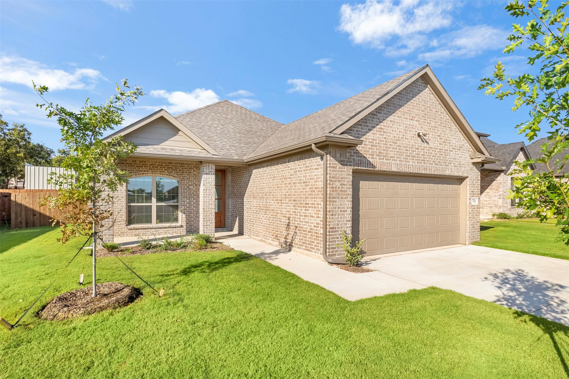 Single Family Residence For Sale in Ellis County , 701 Escovedo Drive, Italy, Texas 76651, 3 Bedroom, 2 Bathroom, 2 Garage spaces, 1,669 Sqft, built in 2025, New Construction - Complete, mls#21243622, Real Estate Agent in Italy, Homes For Sale in Ellis county, Homes For Sale in Italy, Realtor in Italy Texas, Real Estate Brokerage Independent Realty Texas, Luminita Cordes Realtor