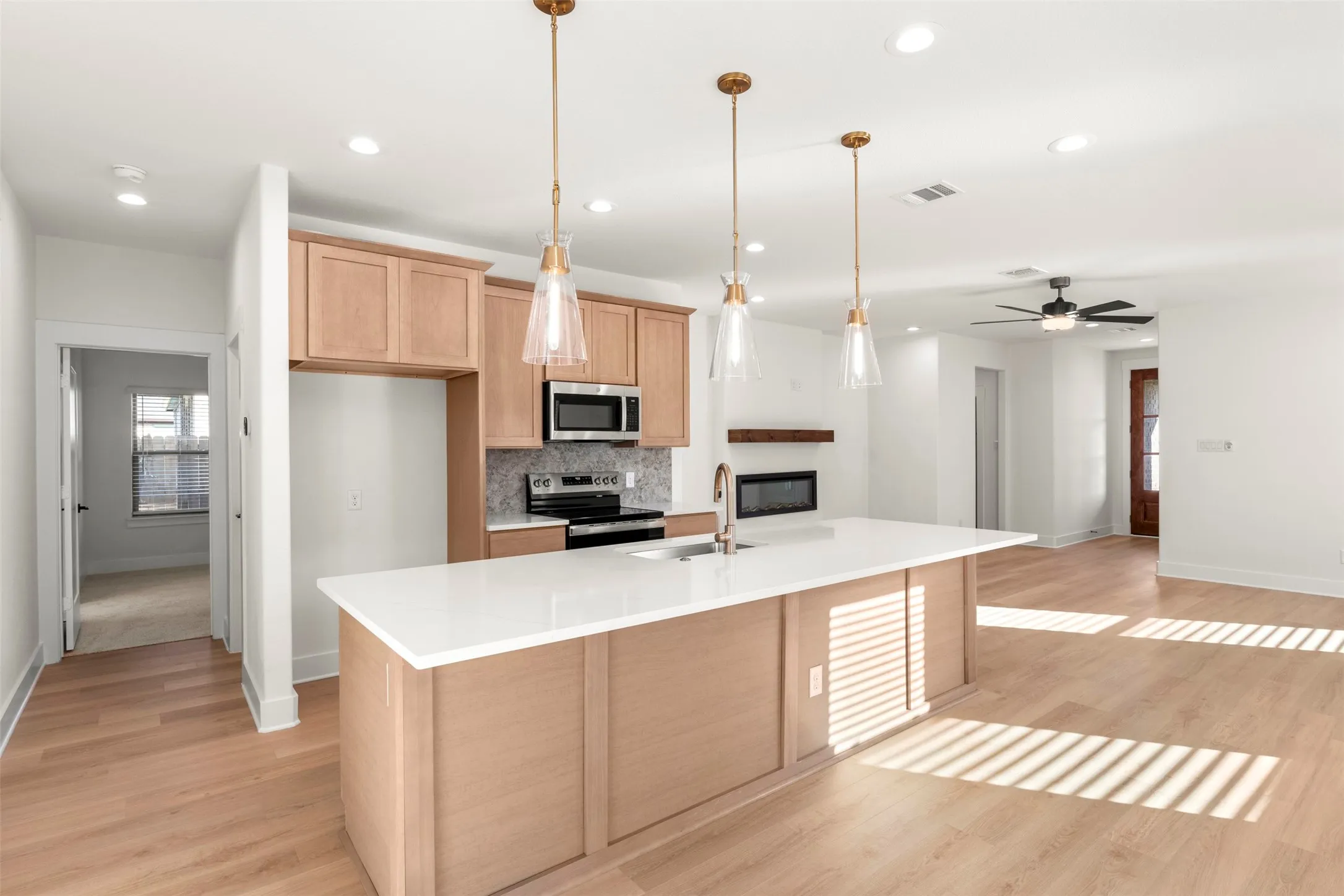 Single Family Residence For Sale in Ellis County , 701 Escovedo Drive, Italy, Texas 76651, 3 Bedroom, 2 Bathroom, 2 Garage spaces, 1,669 Sqft, built in 2025, New Construction - Complete, mls#21243622, Real Estate Agent in Italy, Homes For Sale in Ellis county, Homes For Sale in Italy, Realtor in Italy Texas, Real Estate Brokerage Independent Realty Texas, Luminita Cordes Realtor