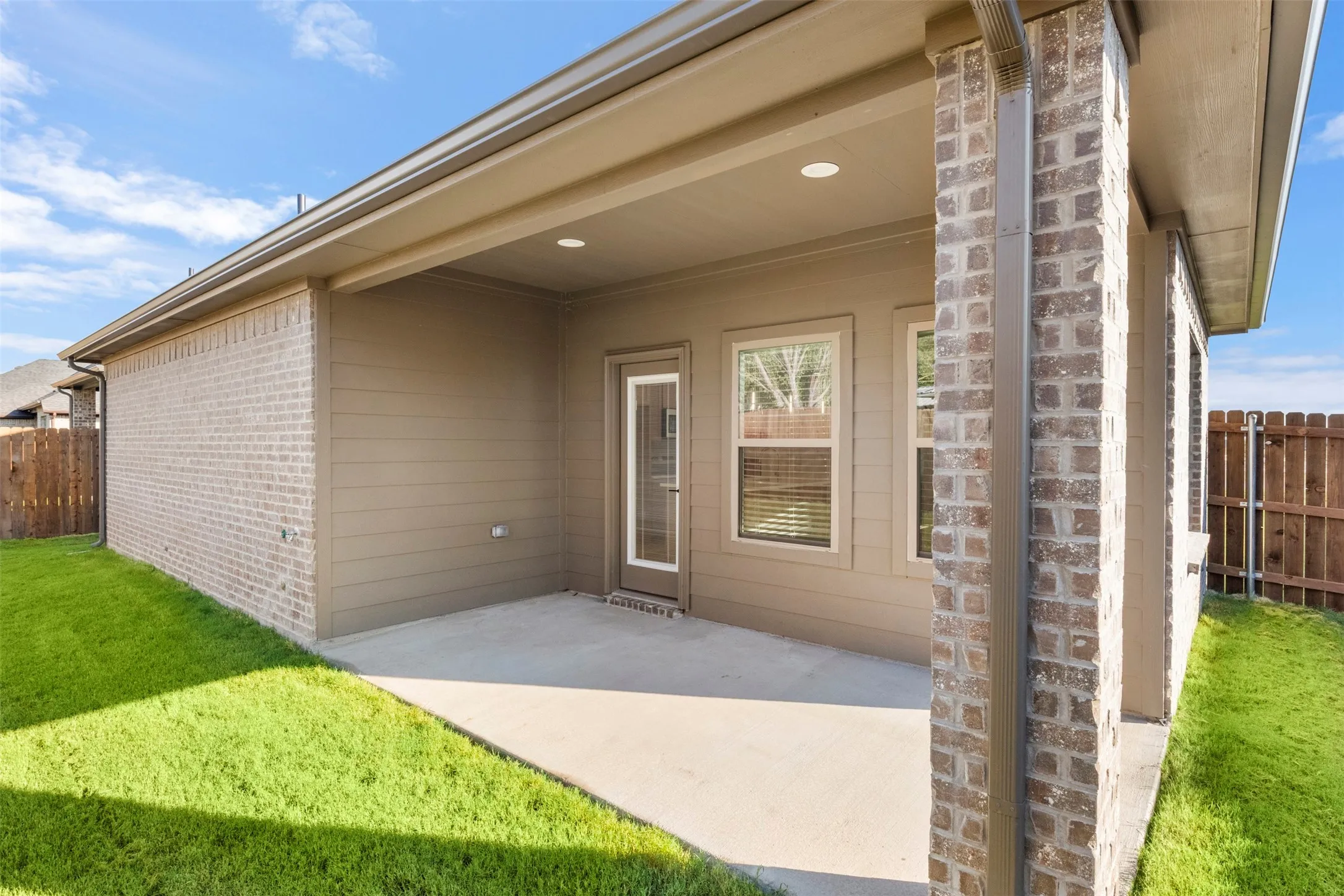 Single Family Residence For Sale in Ellis County , 701 Escovedo Drive, Italy, Texas 76651, 3 Bedroom, 2 Bathroom, 2 Garage spaces, 1,669 Sqft, built in 2025, New Construction - Complete, mls#21243622, Real Estate Agent in Italy, Homes For Sale in Ellis county, Homes For Sale in Italy, Realtor in Italy Texas, Real Estate Brokerage Independent Realty Texas, Luminita Cordes Realtor