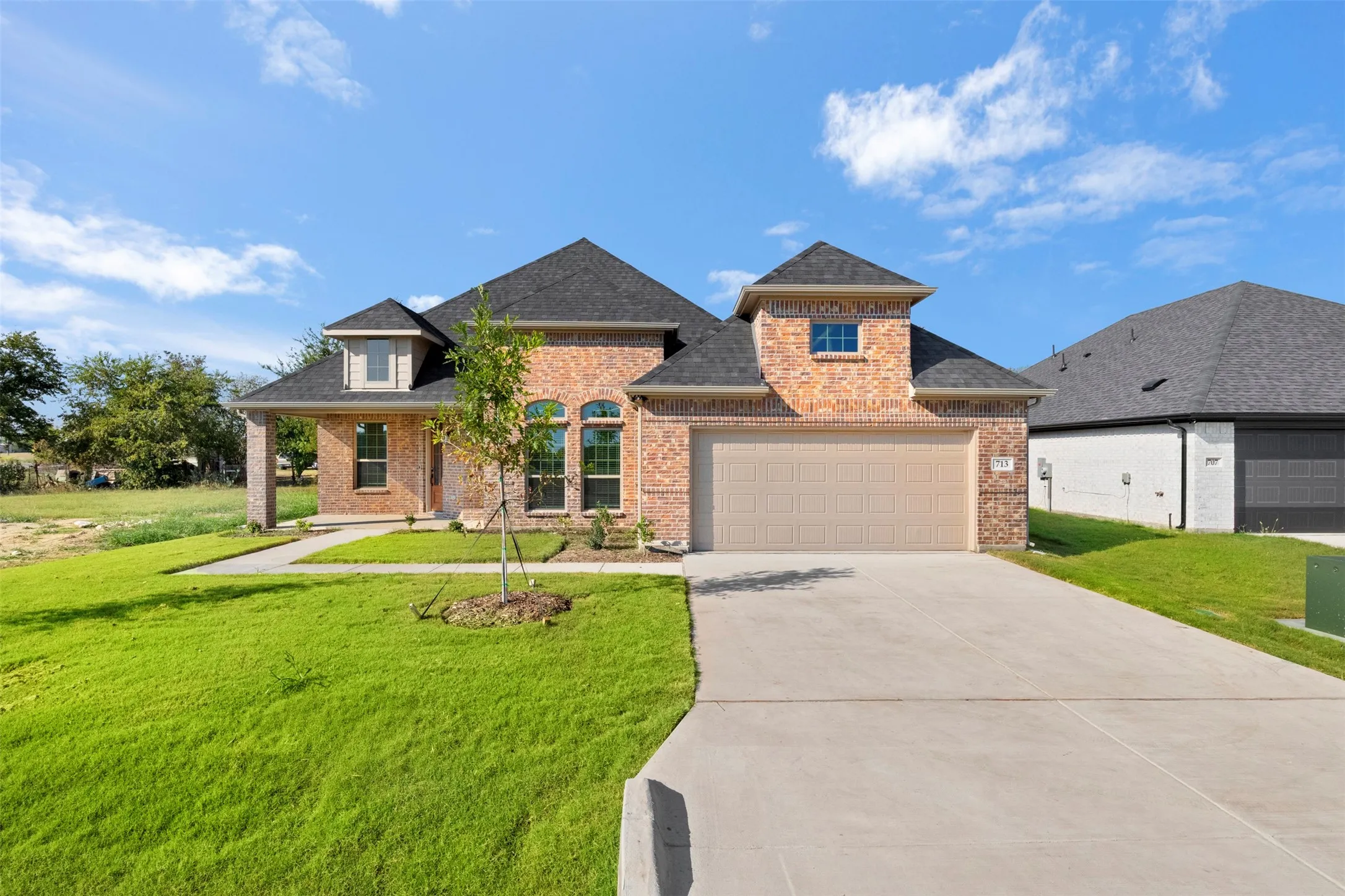 Single Family Residence For Sale in Ellis County , 713 Escovedo Drive, Italy, Texas 76651, 4 Bedroom, 2 Bathroom, 2 Garage spaces, 1,600 Sqft, built in 2025, New Construction - Complete, mls#21243588, Real Estate Agent in Italy, Homes For Sale in Ellis county, Homes For Sale in Italy, Realtor in Italy Texas, Real Estate Brokerage Independent Realty Texas, Luminita Cordes Realtor