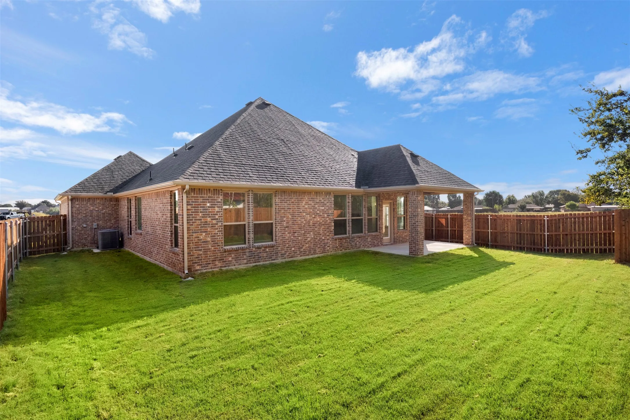 Single Family Residence For Sale in Ellis County , 713 Escovedo Drive, Italy, Texas 76651, 4 Bedroom, 2 Bathroom, 2 Garage spaces, 1,600 Sqft, built in 2025, New Construction - Complete, mls#21243588, Real Estate Agent in Italy, Homes For Sale in Ellis county, Homes For Sale in Italy, Realtor in Italy Texas, Real Estate Brokerage Independent Realty Texas, Luminita Cordes Realtor