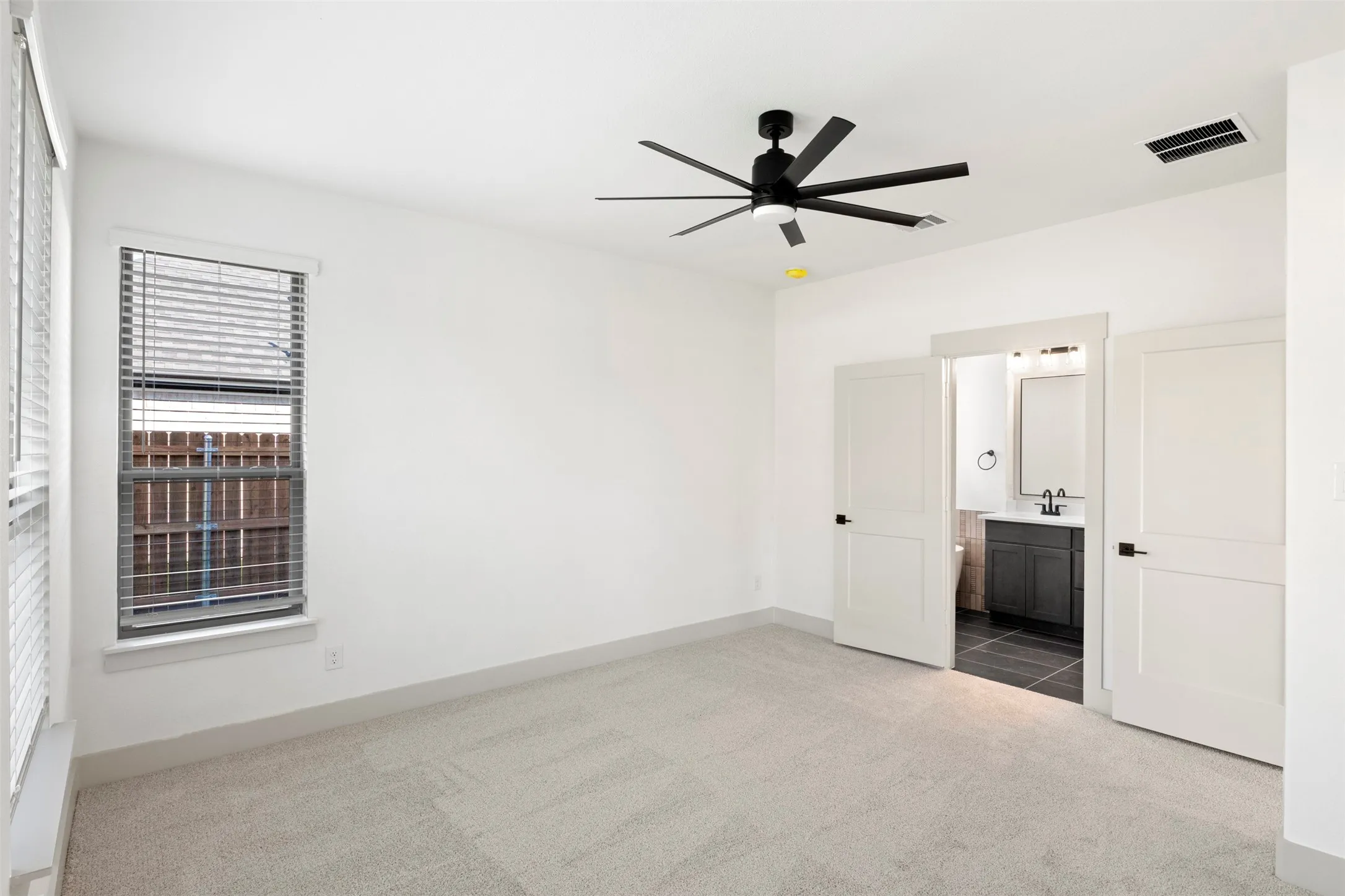 Single Family Residence For Sale in Ellis County , 713 Escovedo Drive, Italy, Texas 76651, 4 Bedroom, 2 Bathroom, 2 Garage spaces, 1,600 Sqft, built in 2025, New Construction - Complete, mls#21243588, Real Estate Agent in Italy, Homes For Sale in Ellis county, Homes For Sale in Italy, Realtor in Italy Texas, Real Estate Brokerage Independent Realty Texas, Luminita Cordes Realtor
