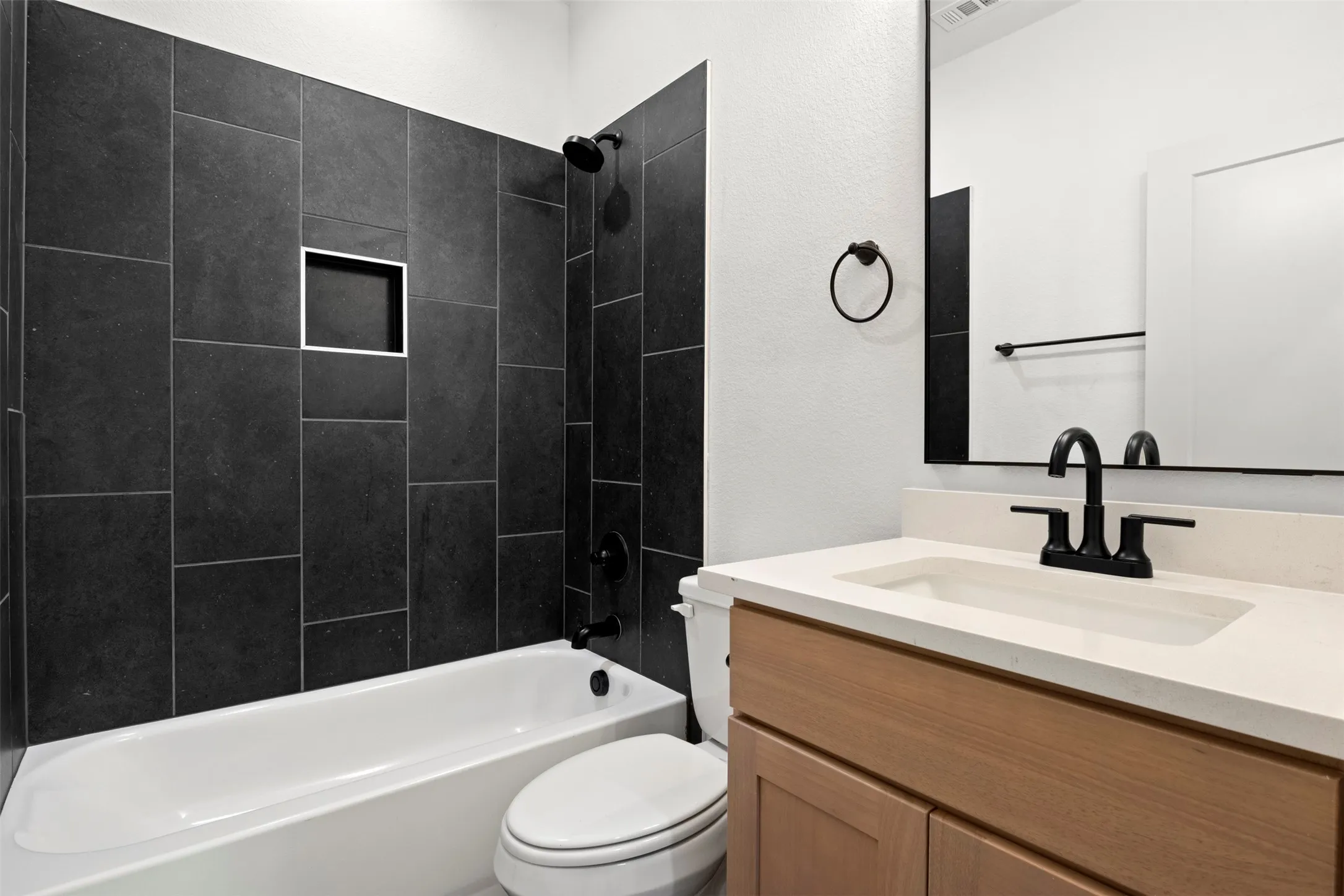 Single Family Residence For Sale in Ellis County , 713 Escovedo Drive, Italy, Texas 76651, 4 Bedroom, 2 Bathroom, 2 Garage spaces, 1,600 Sqft, built in 2025, New Construction - Complete, mls#21243588, Real Estate Agent in Italy, Homes For Sale in Ellis county, Homes For Sale in Italy, Realtor in Italy Texas, Real Estate Brokerage Independent Realty Texas, Luminita Cordes Realtor