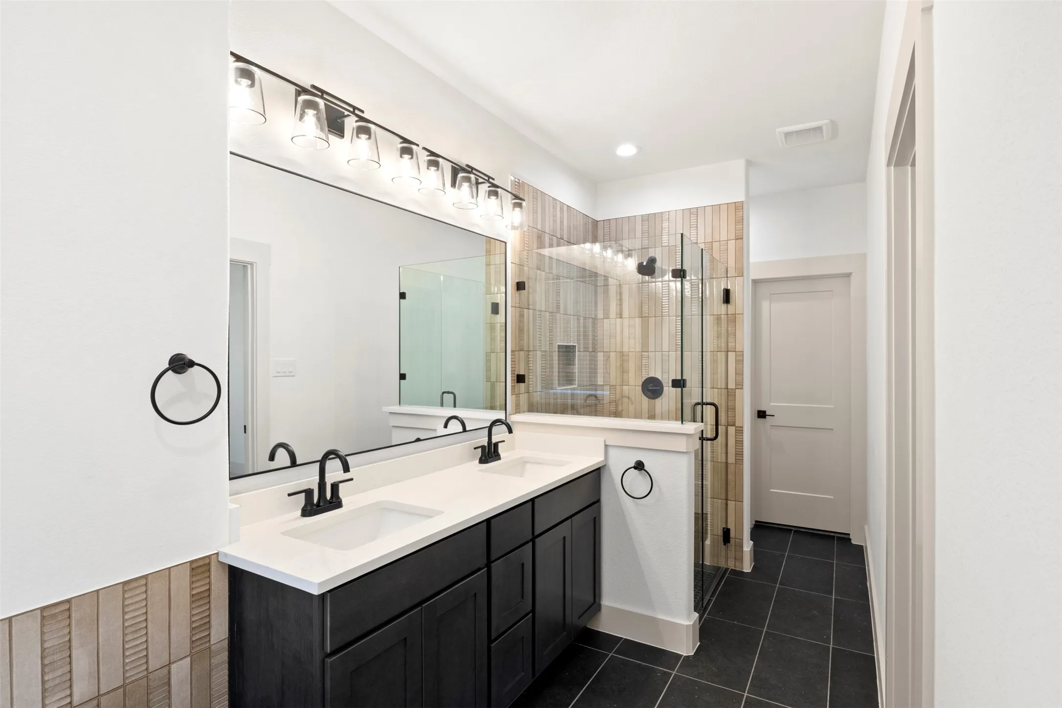 Single Family Residence For Sale in Ellis County , 713 Escovedo Drive, Italy, Texas 76651, 4 Bedroom, 2 Bathroom, 2 Garage spaces, 1,600 Sqft, built in 2025, New Construction - Complete, mls#21243588, Real Estate Agent in Italy, Homes For Sale in Ellis county, Homes For Sale in Italy, Realtor in Italy Texas, Real Estate Brokerage Independent Realty Texas, Luminita Cordes Realtor