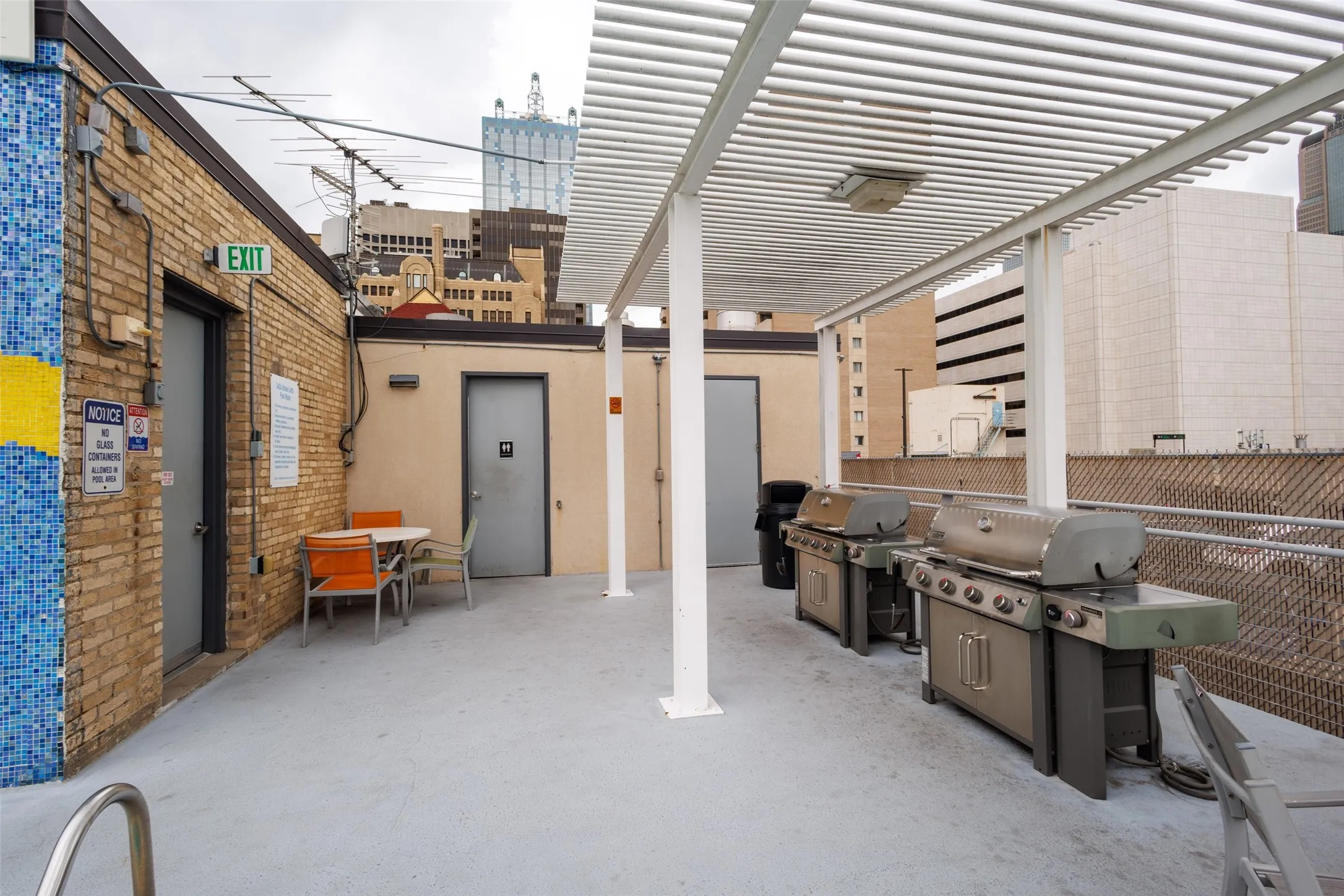 Condominium For Sale in Dallas County , 1122 Jackson Street 214, Dallas, Texas 75202, 1 Bedroom, 1 Bathroom, 1 Garage spaces, 831 Sqft, built in 1925, mls#21241019, Real Estate Agent in Dallas, Homes For Sale in Dallas county, Homes For Sale in Dallas, Realtor in Dallas Texas, Real Estate Brokerage Independent Realty Texas, Luminita Cordes Realtor