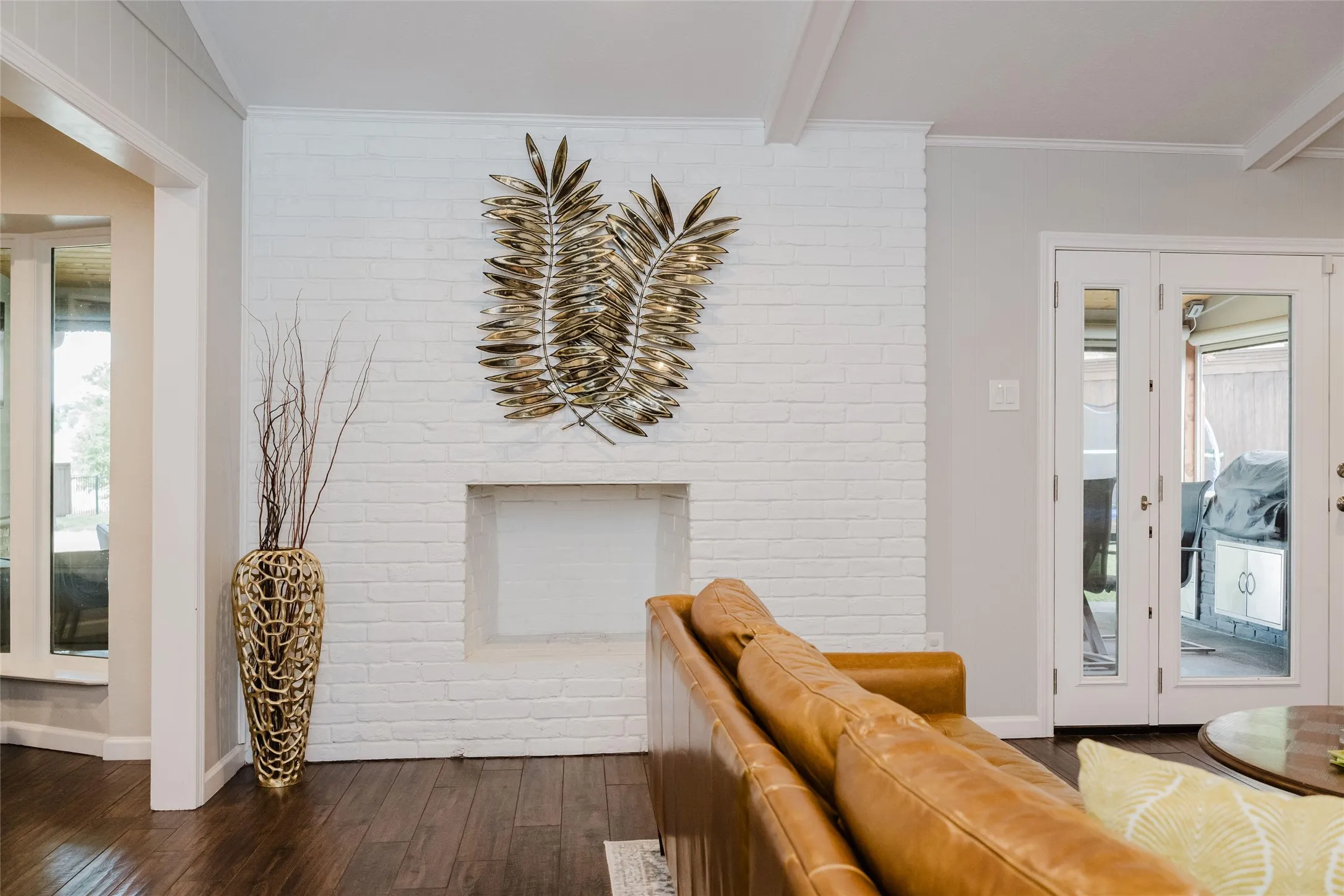 Single Family Residence For Sale in Dallas County , 3257 Brookhaven Club Drive, Farmers Branch, Texas 75234, 4 Bedroom, 3 Bathroom, 2 Garage spaces, 2,303 Sqft, built in 1972, mls#21243680, Real Estate Agent in Farmers Branch, Homes For Sale in Dallas county, Homes For Sale in Farmers Branch, Realtor in Farmers Branch Texas, Real Estate Brokerage Independent Realty Texas, Luminita Cordes Realtor