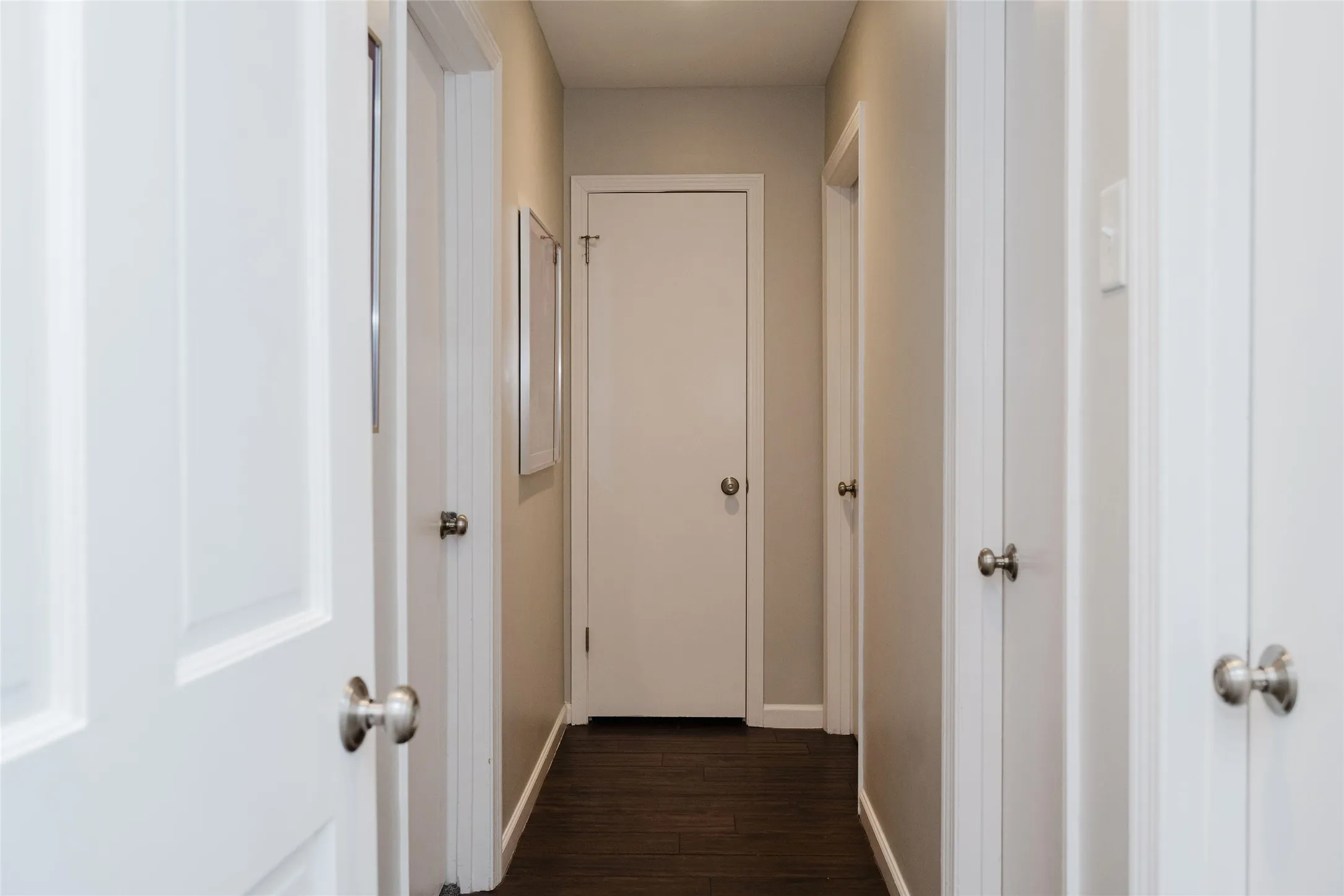 Single Family Residence For Sale in Dallas County , 3257 Brookhaven Club Drive, Farmers Branch, Texas 75234, 4 Bedroom, 3 Bathroom, 2 Garage spaces, 2,303 Sqft, built in 1972, mls#21243680, Real Estate Agent in Farmers Branch, Homes For Sale in Dallas county, Homes For Sale in Farmers Branch, Realtor in Farmers Branch Texas, Real Estate Brokerage Independent Realty Texas, Luminita Cordes Realtor