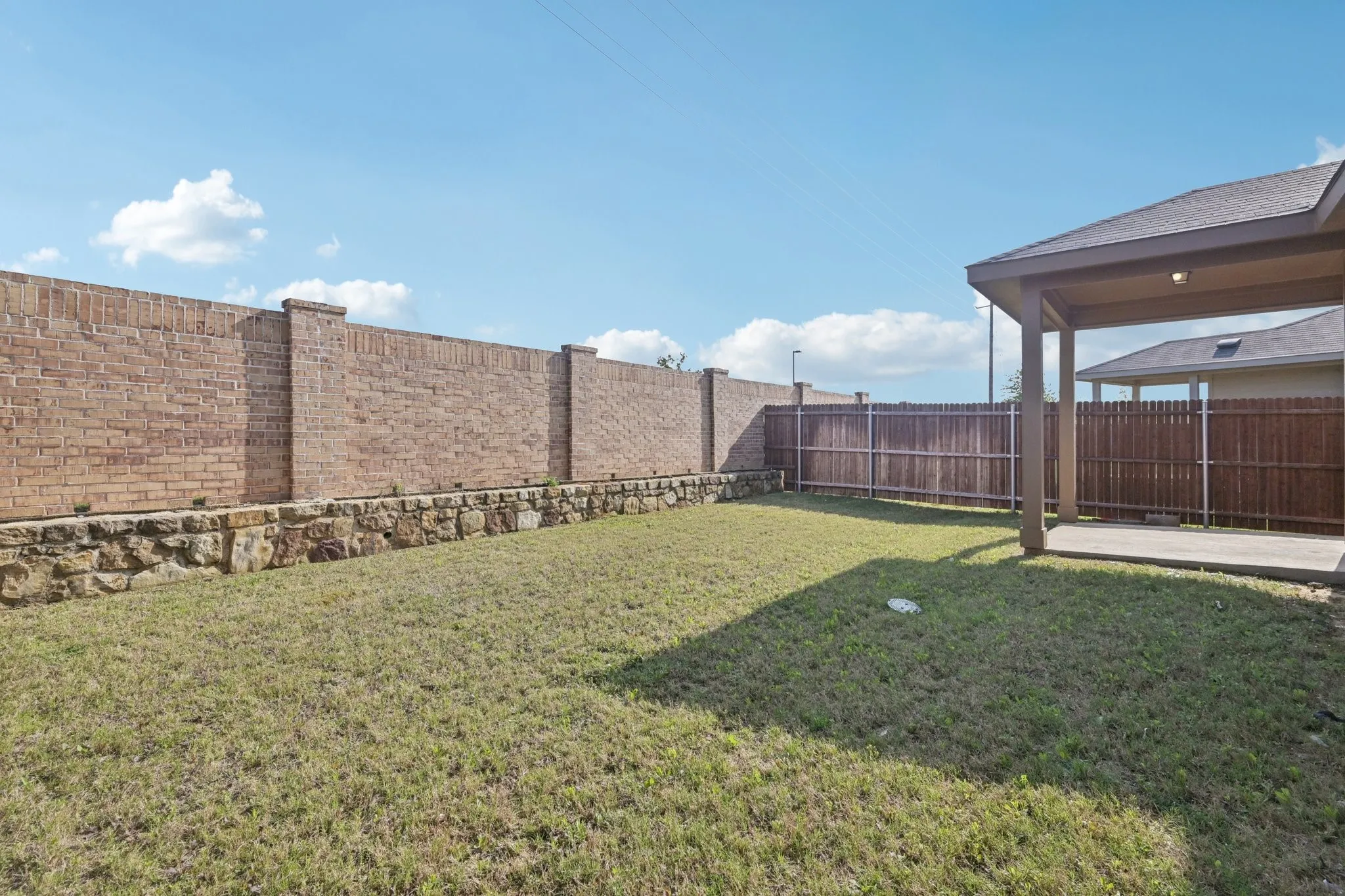 Single Family Residence For Sale in Denton County , 713 Presidio Street, Aubrey, Texas 76227, 3 Bedroom, 2 Bathroom, 2 Garage spaces, 1,421 Sqft, built in 2023, Preowned, mls#21241935, Real Estate Agent in Aubrey, Homes For Sale in Denton county, Homes For Sale in Aubrey, Realtor in Aubrey Texas, Real Estate Brokerage Independent Realty Texas, Luminita Cordes Realtor