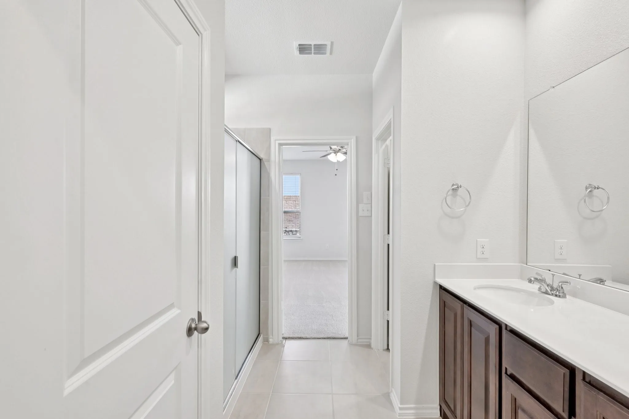 Single Family Residence For Sale in Denton County , 713 Presidio Street, Aubrey, Texas 76227, 3 Bedroom, 2 Bathroom, 2 Garage spaces, 1,421 Sqft, built in 2023, Preowned, mls#21241935, Real Estate Agent in Aubrey, Homes For Sale in Denton county, Homes For Sale in Aubrey, Realtor in Aubrey Texas, Real Estate Brokerage Independent Realty Texas, Luminita Cordes Realtor