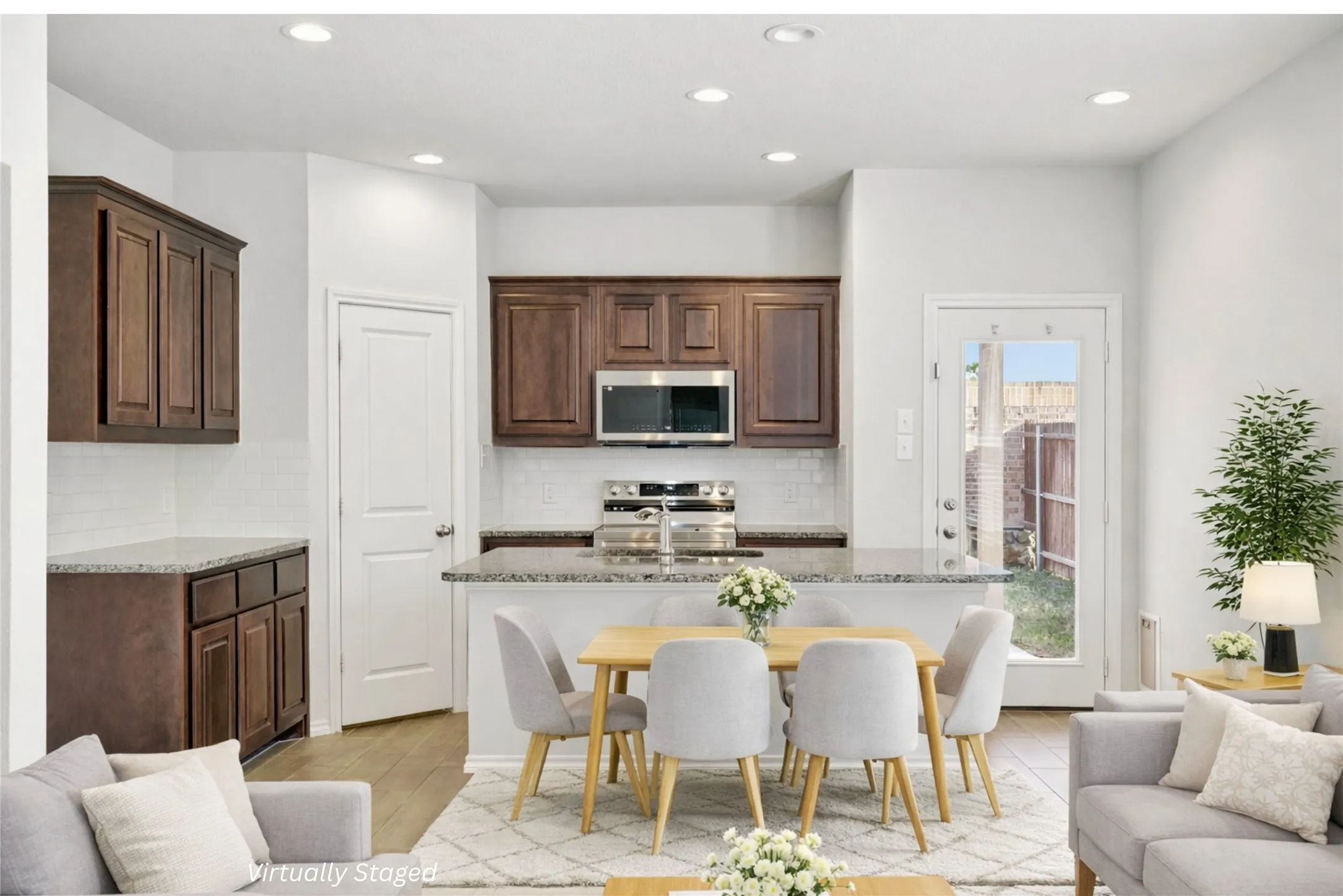 Single Family Residence For Sale in Denton County , 713 Presidio Street, Aubrey, Texas 76227, 3 Bedroom, 2 Bathroom, 2 Garage spaces, 1,421 Sqft, built in 2023, Preowned, mls#21241935, Real Estate Agent in Aubrey, Homes For Sale in Denton county, Homes For Sale in Aubrey, Realtor in Aubrey Texas, Real Estate Brokerage Independent Realty Texas, Luminita Cordes Realtor
