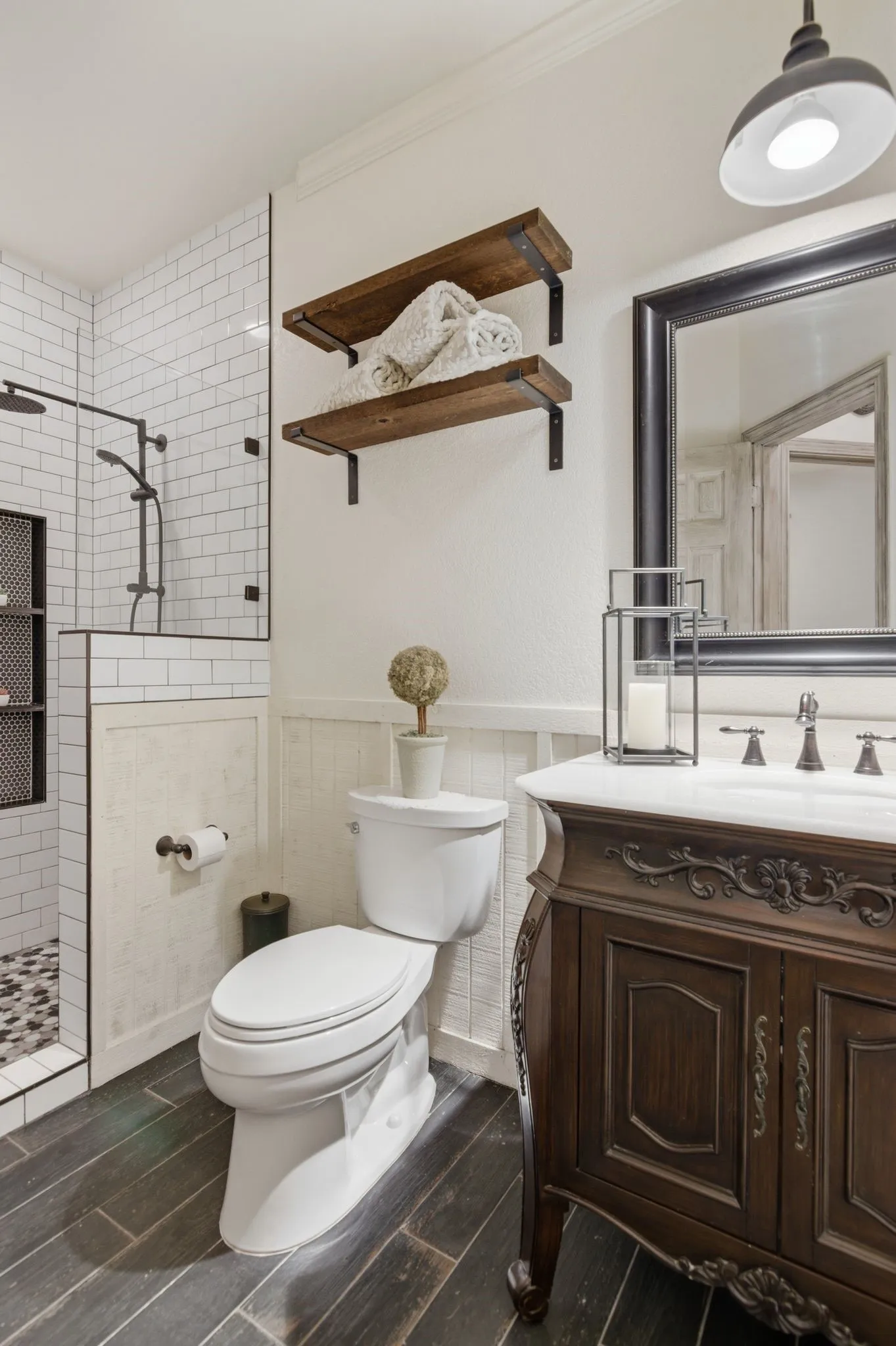 Single Family Residence For Sale in Parker County , 1012 Vista Hills Drive, Reno, Texas 76082, 4 Bedroom, 3 Bathroom, 3 Garage spaces, 2,378 Sqft, built in 2006, Preowned, mls#21240591, Real Estate Agent in Reno, Homes For Sale in Parker county, Homes For Sale in Reno, Realtor in Reno Texas, Real Estate Brokerage Independent Realty Texas, Luminita Cordes Realtor