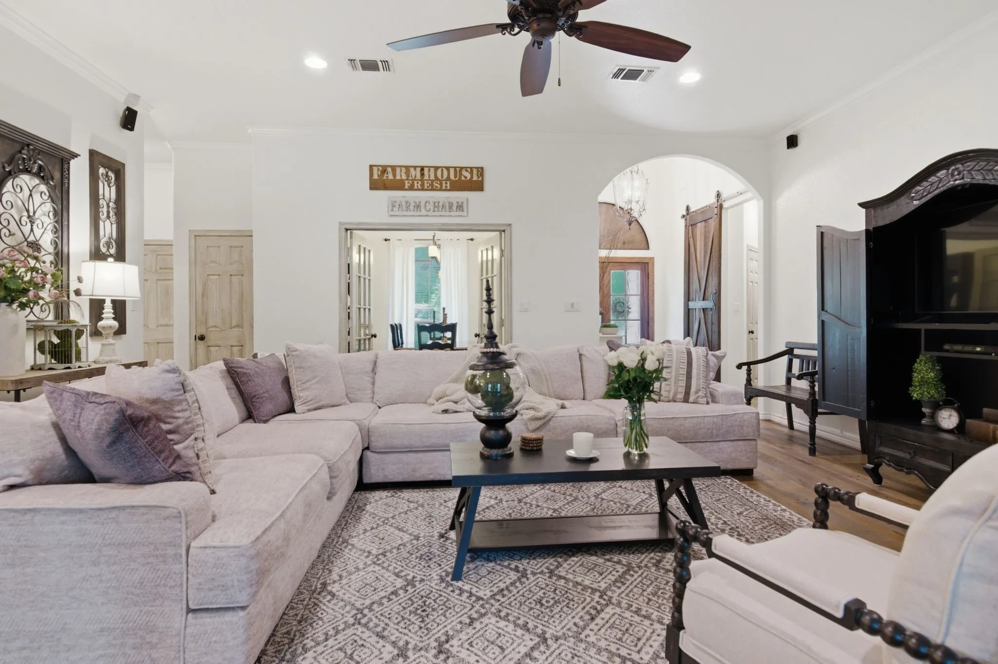 Single Family Residence For Sale in Parker County , 1012 Vista Hills Drive, Reno, Texas 76082, 4 Bedroom, 3 Bathroom, 3 Garage spaces, 2,378 Sqft, built in 2006, Preowned, mls#21240591, Real Estate Agent in Reno, Homes For Sale in Parker county, Homes For Sale in Reno, Realtor in Reno Texas, Real Estate Brokerage Independent Realty Texas, Luminita Cordes Realtor