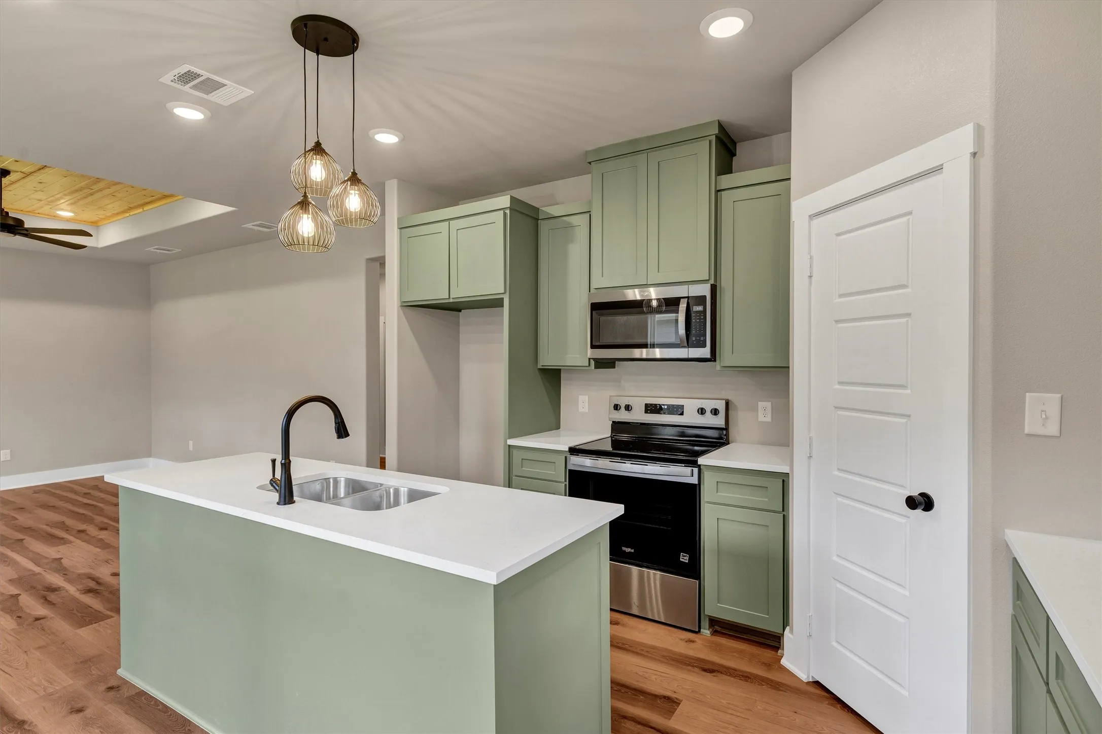 Single Family Residence For Rent in Hood County , 807 Branding Iron Trail, Granbury, Texas 76049, 3 Bedroom, 2 Bathroom, 1 Garage spaces, 1,287 Sqft, built in 2025, New Construction - Complete, mls#21243560, Real Estate Agent in Granbury, Homes For Rent in Hood county, Homes For Rent in Granbury, Realtor in Granbury Texas, Real Estate Brokerage Independent Realty Texas, Luminita Cordes Realtor